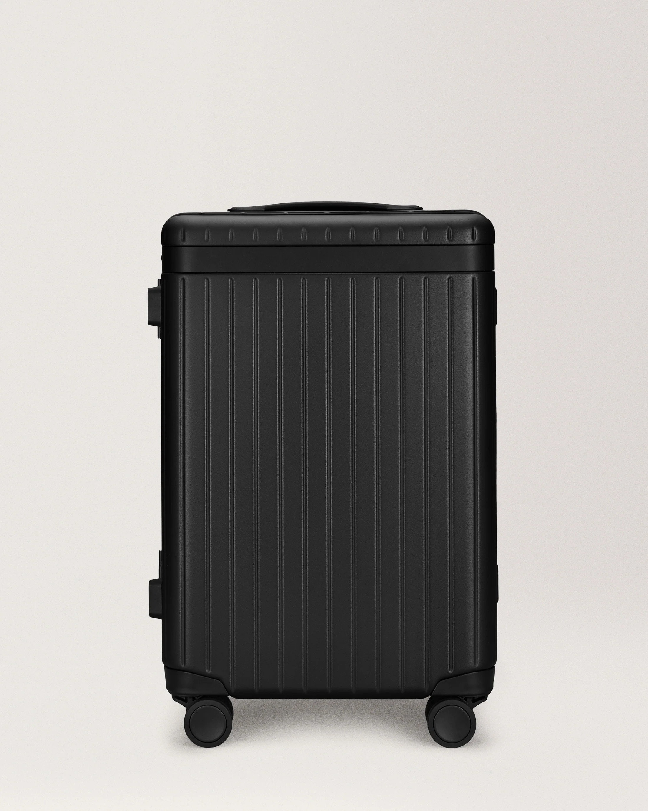 The Carry-on | Carl Friedrik