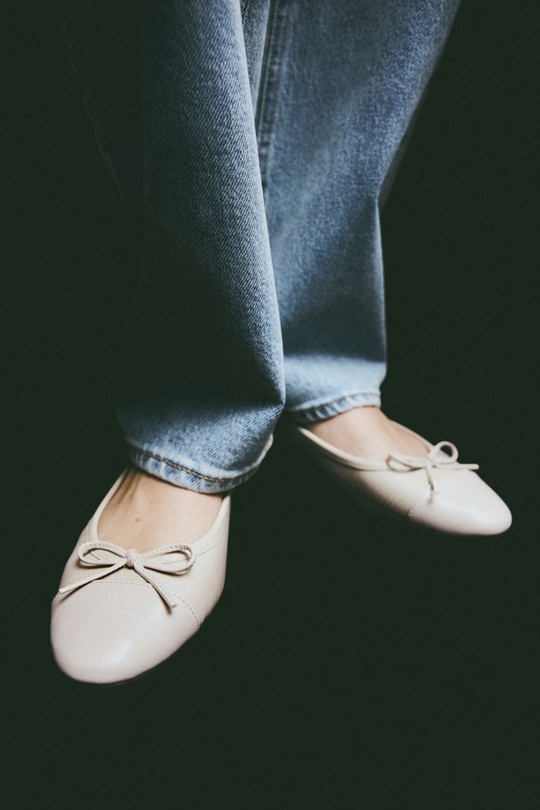 Ballet Flats - Beige/crocodile-patterned - Ladies | H&M US | H&M (US + CA)