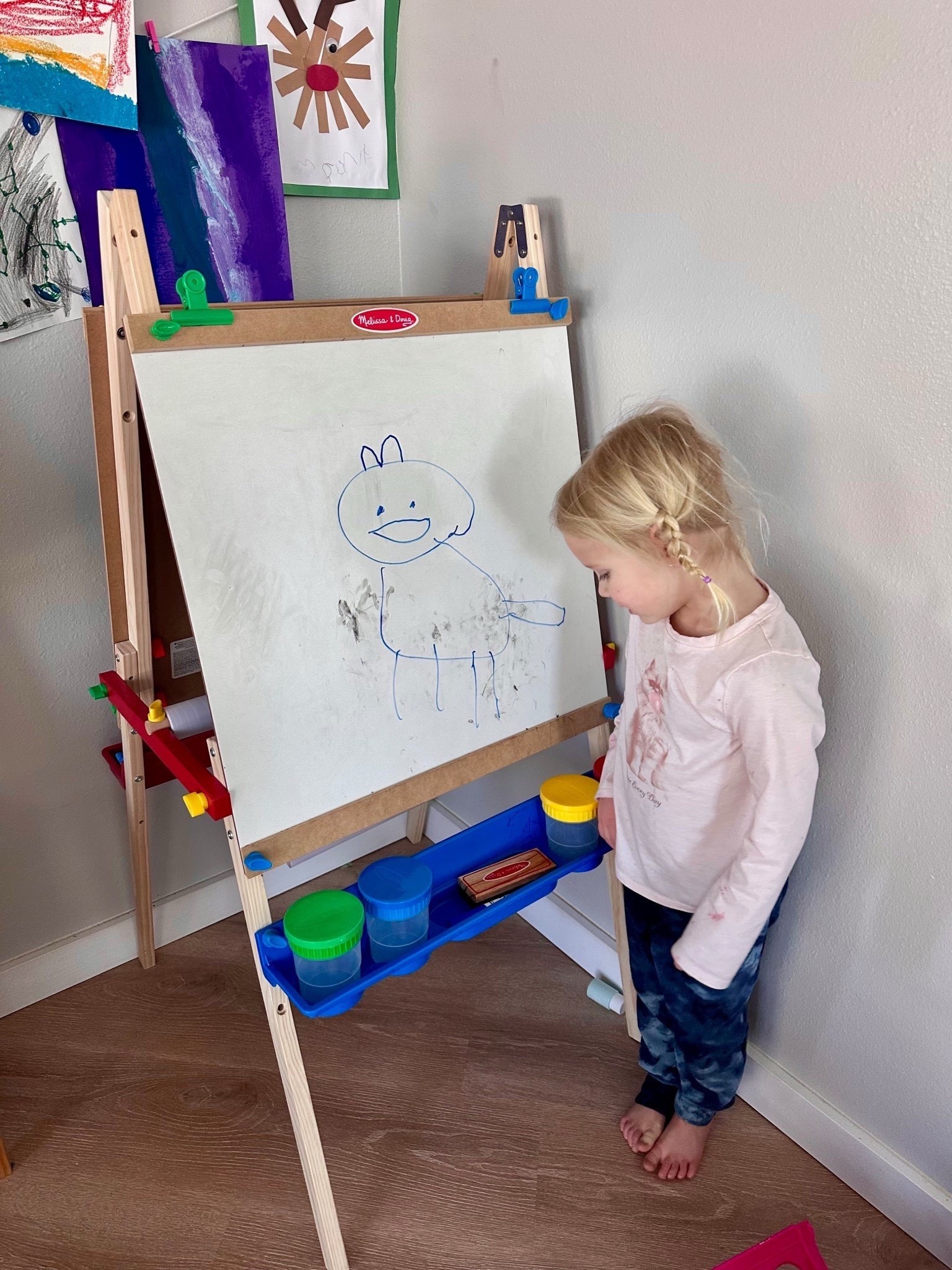 The Melissa & Doug Deluxe Wooden Art Easel + accessory set has been such a win in our house. Double-sided (chalkboard + dry erase), comes with paper roll, paint cups, and all the little extras that actually make it usable right away 🙌
It keeps the kids busy, sparks creativity, and gives me a few minutes to drink my coffee while it’s still warm ☕️😅
If you’re looking for a screen-free activity that grows with your kiddos, this one is 10/10.
#LTKfinds #PlayroomMustHave #ScreenFreeFun #MomLife #CreativeKids #ToyRotation

#LTKmomlife #LTKKids #LTKdayinmylife