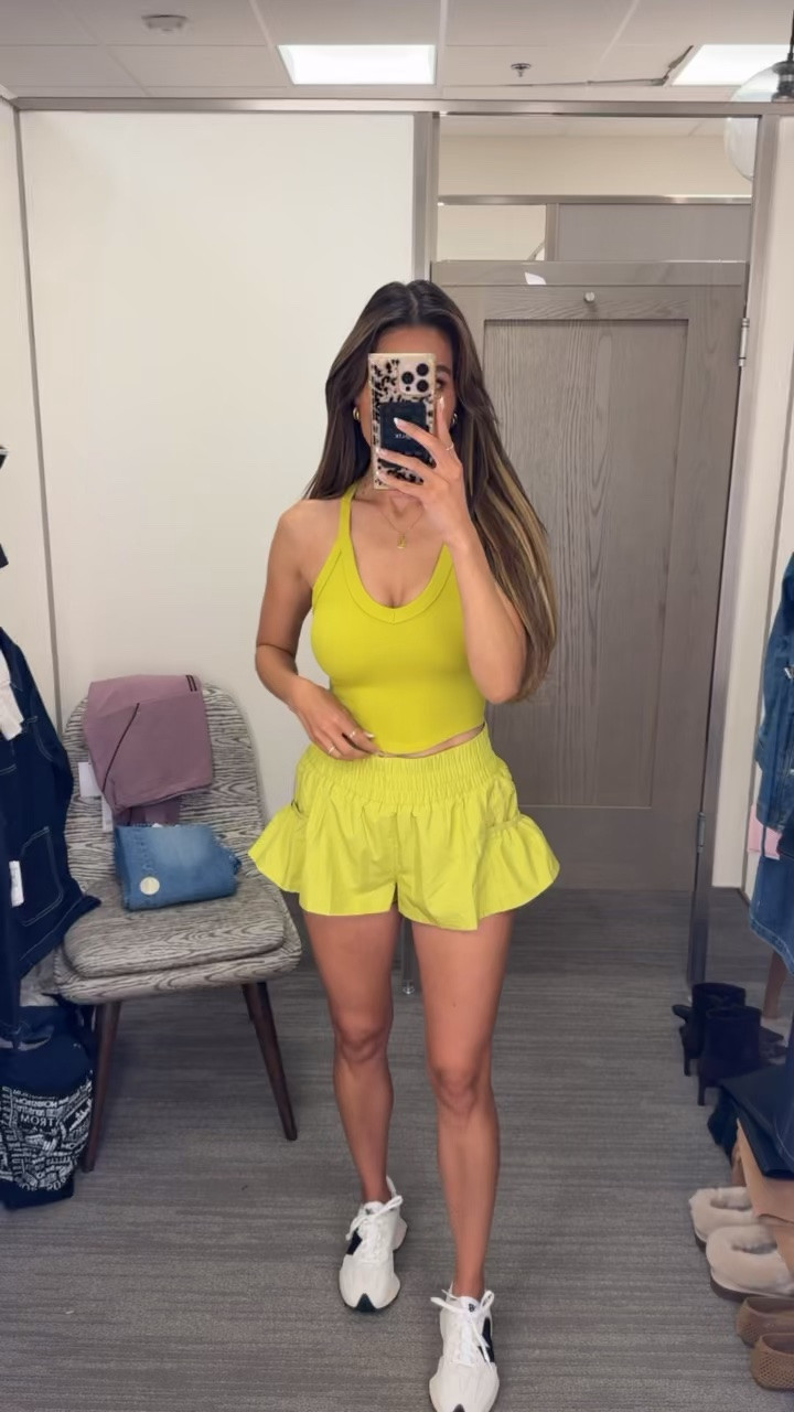 Scroll to shop! Spruce up your active wear with this fun colorway! Shop Nsale with me! Follow for more! Xo!!

#LTKgrwm #LTKootd #LTKSaleAlert