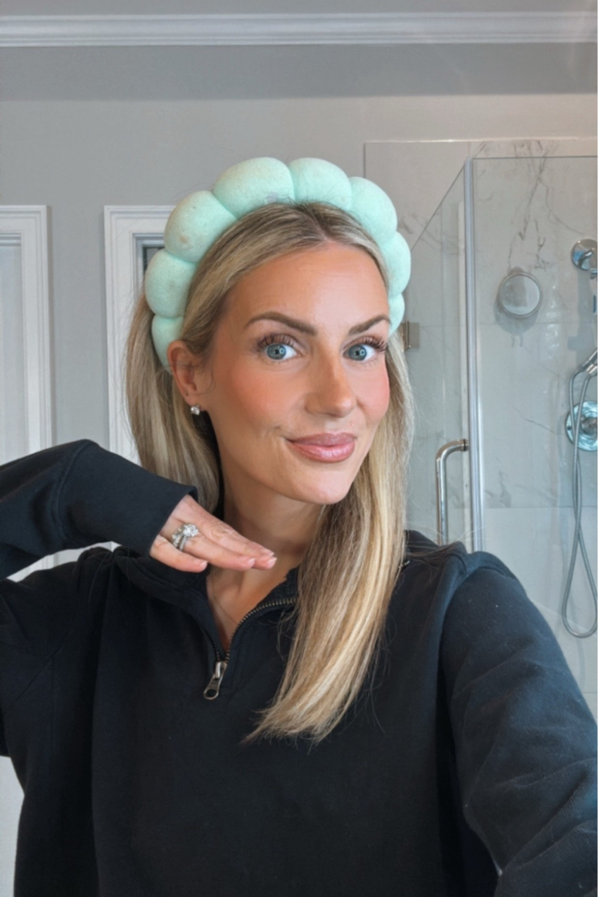 I wanted to share all of the products I use for a Lo-Tox makeup routine!These products are made with cleaner ingredients and give me the best everyday makeup look.

Ilia beauty 
Lys contour 
Eco tools


#LTKGiftGuide #LTKCyberWeek #LTKgrwm