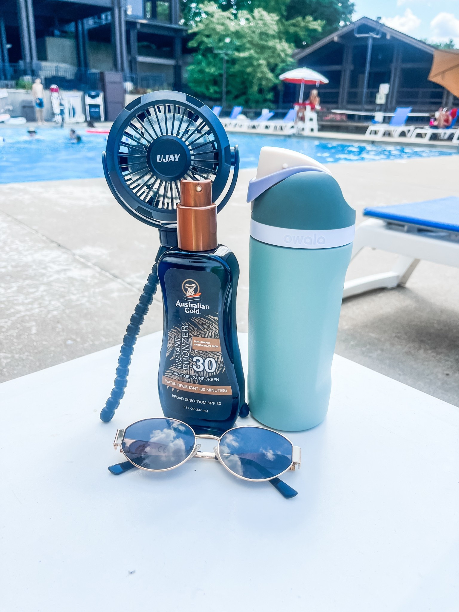 Pool day must haves if you’re pregnant!  

#LTKBump #LTKSeasonal #LTKSwim