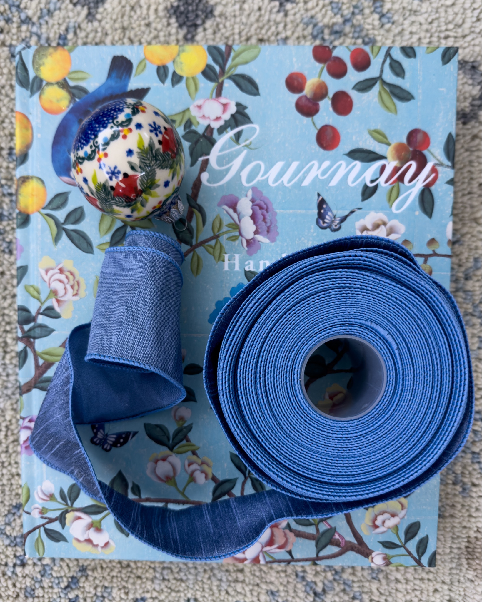 Home body gift guide, coffee table book, Christmas ribbon

#LTKhome #LTKfindsunder50 #LTKHoliday