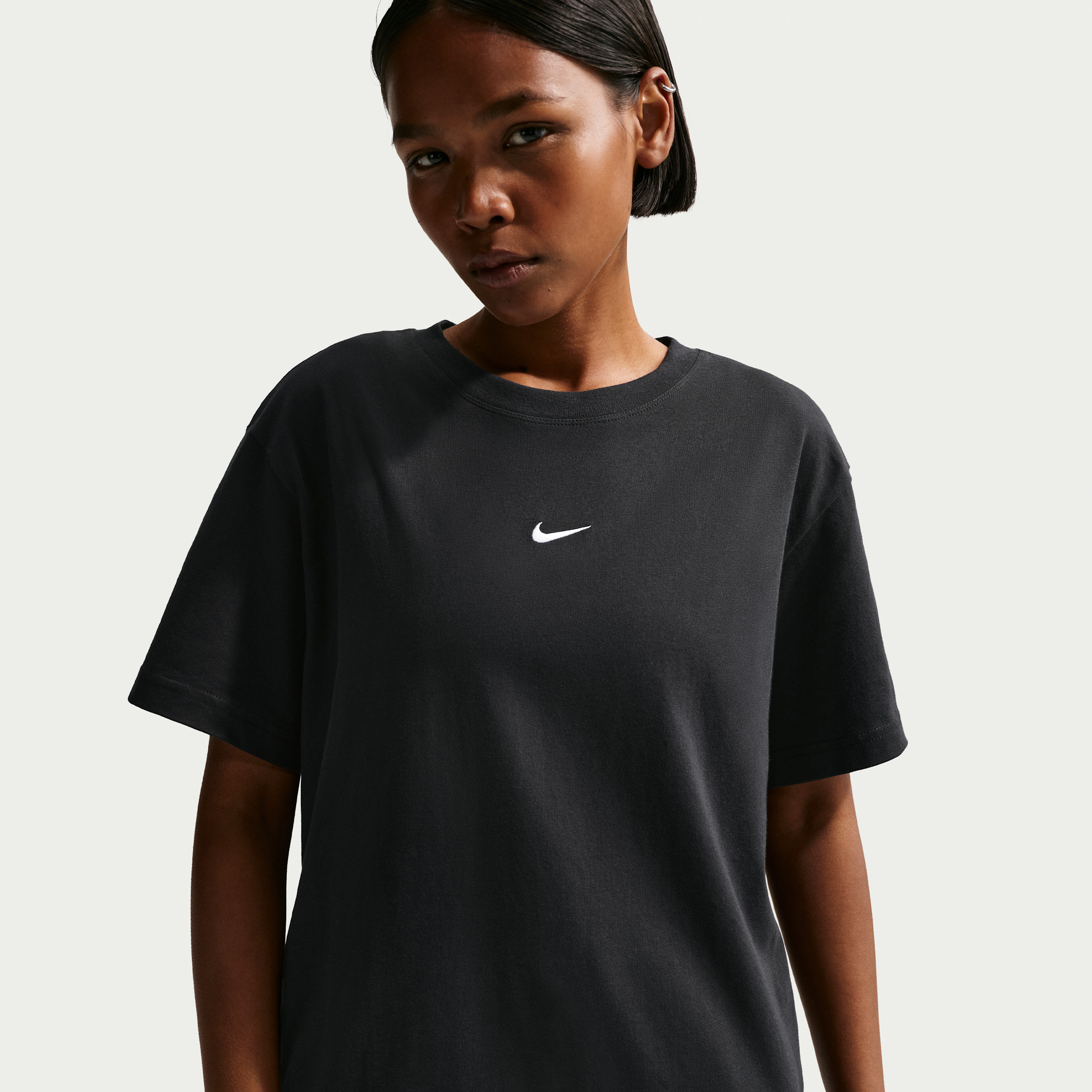 Women's Nike Sportswear Oversized Short-Sleeve T-Shirt in Black | IH7601-010 | Nike (US)