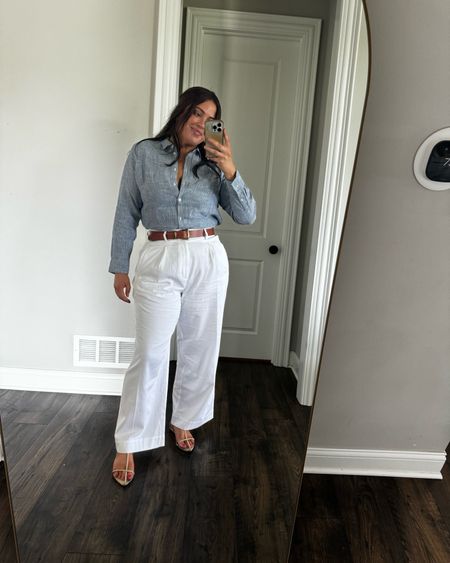 AD @everlane #everlanepartner 

I love these Everlane pants for work. Soft. Comfortable. Go with everything. I'm wearing my true size and the 30" inseam. Not see through at all! 