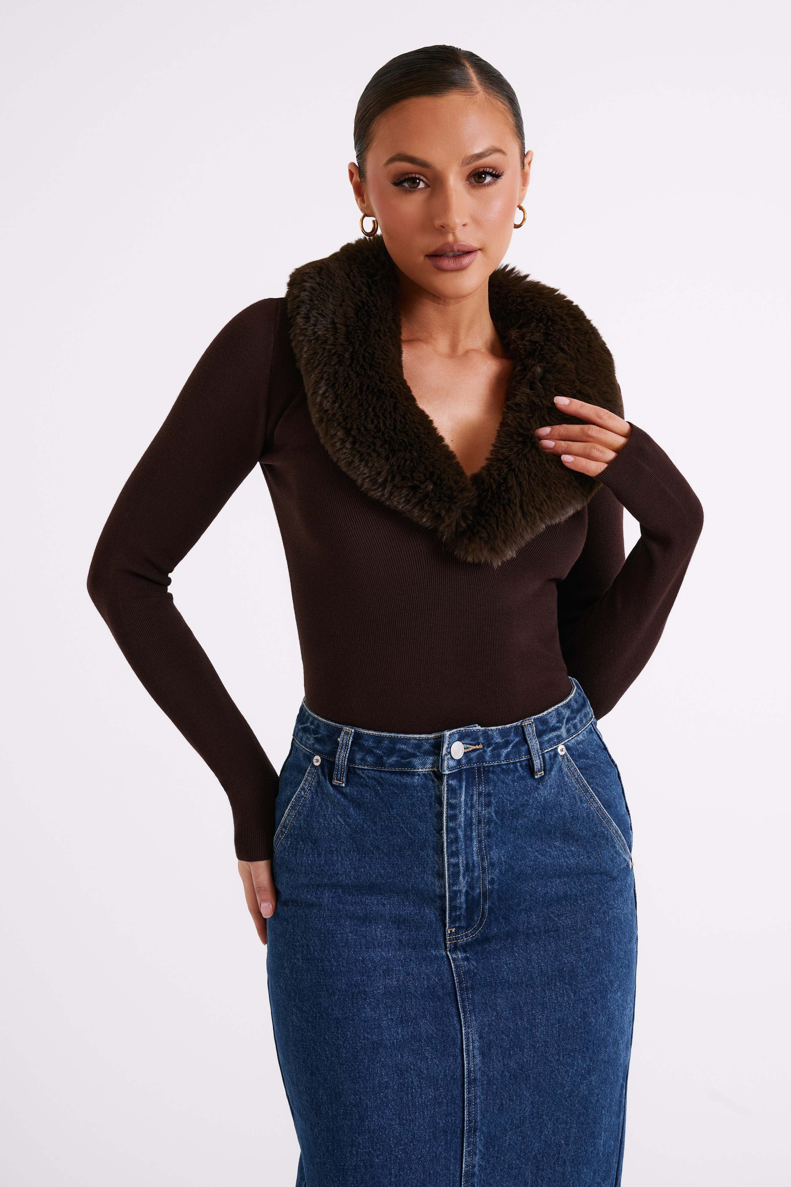 Maieve Fur Trim Knit Top - Dark Brown | MESHKI US