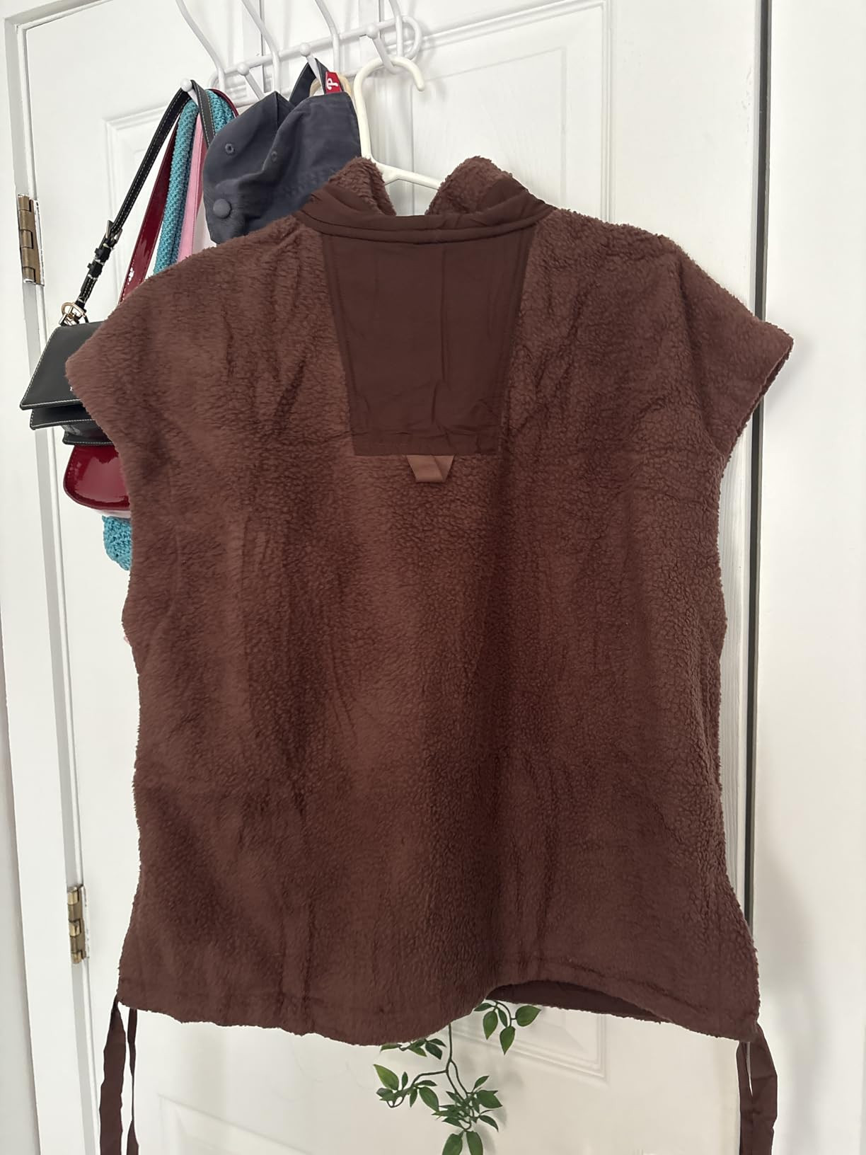 OPCAKM Women's Fuzzy Fleece Vest Oversized Sleeveless Sherpa Jacket Warm Button Down Gilet Outerw... | Amazon (US)