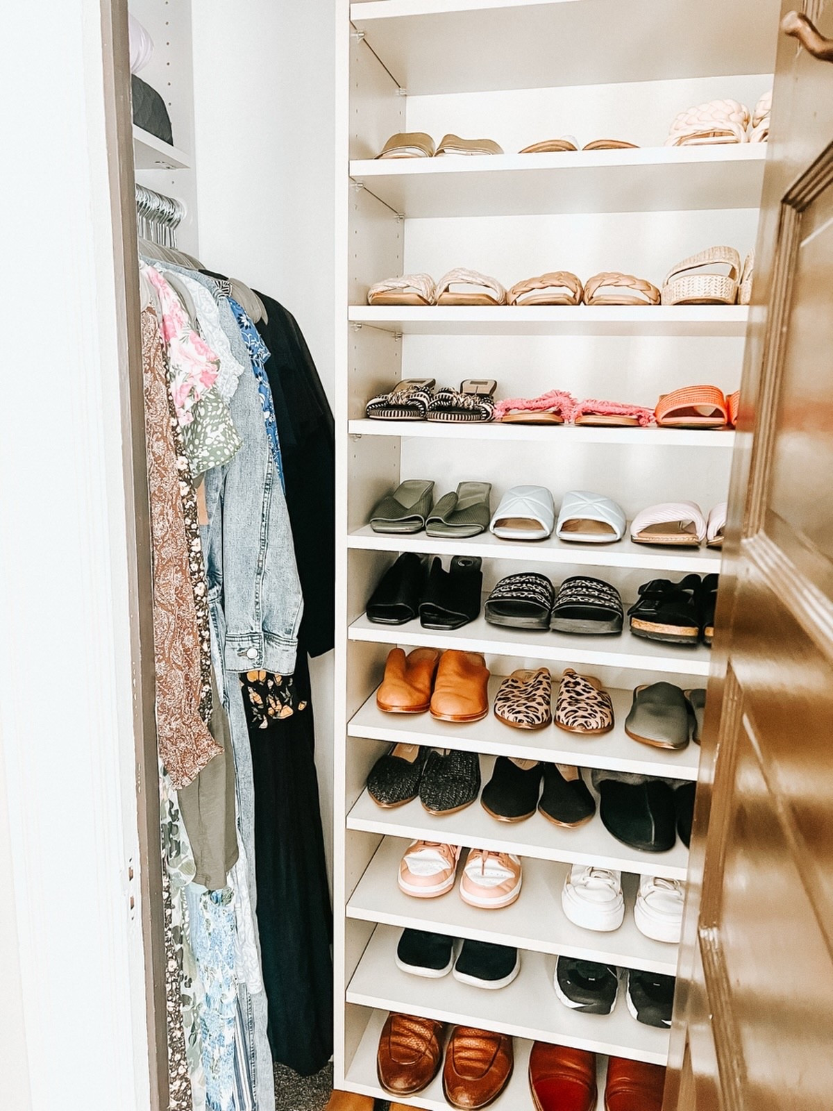 Spring is around the corner time to swap boots for sandals and pack away heavy layers 🌷

If your space is feeling too full and you don’t typically swap your clothing for the seasons, it’s a GREAT way to instantly create more space. 

 Season change is also the perfect time to edit down anything you haven’t worn, no longer love or doesn’t fit. 

A small reset now makes the entire season smoother 🍃

#organizedbyjm #organizedcloset #homeorganizing #simplicity #professionalorganizer