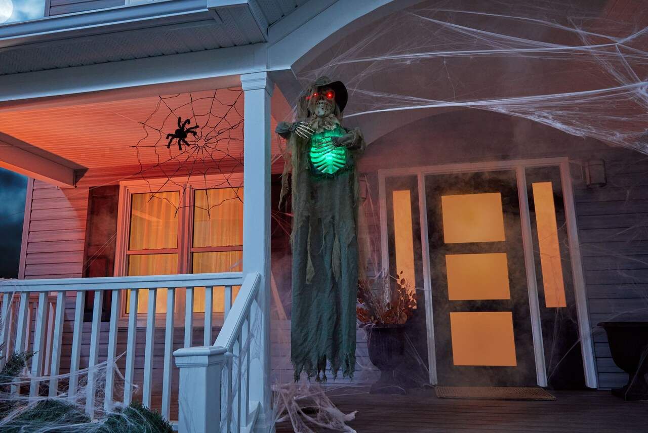 Scarecrow Skeleton Animated LED Light-Up Hanging Character, Green, 6-ft, Sound & Light Activated ... | Canadian Tire