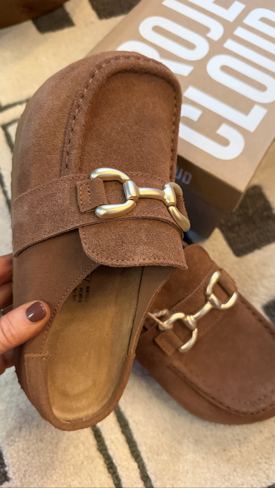 loving these new project cloud slides for fall!!

#LTKSeasonal #LTKootd