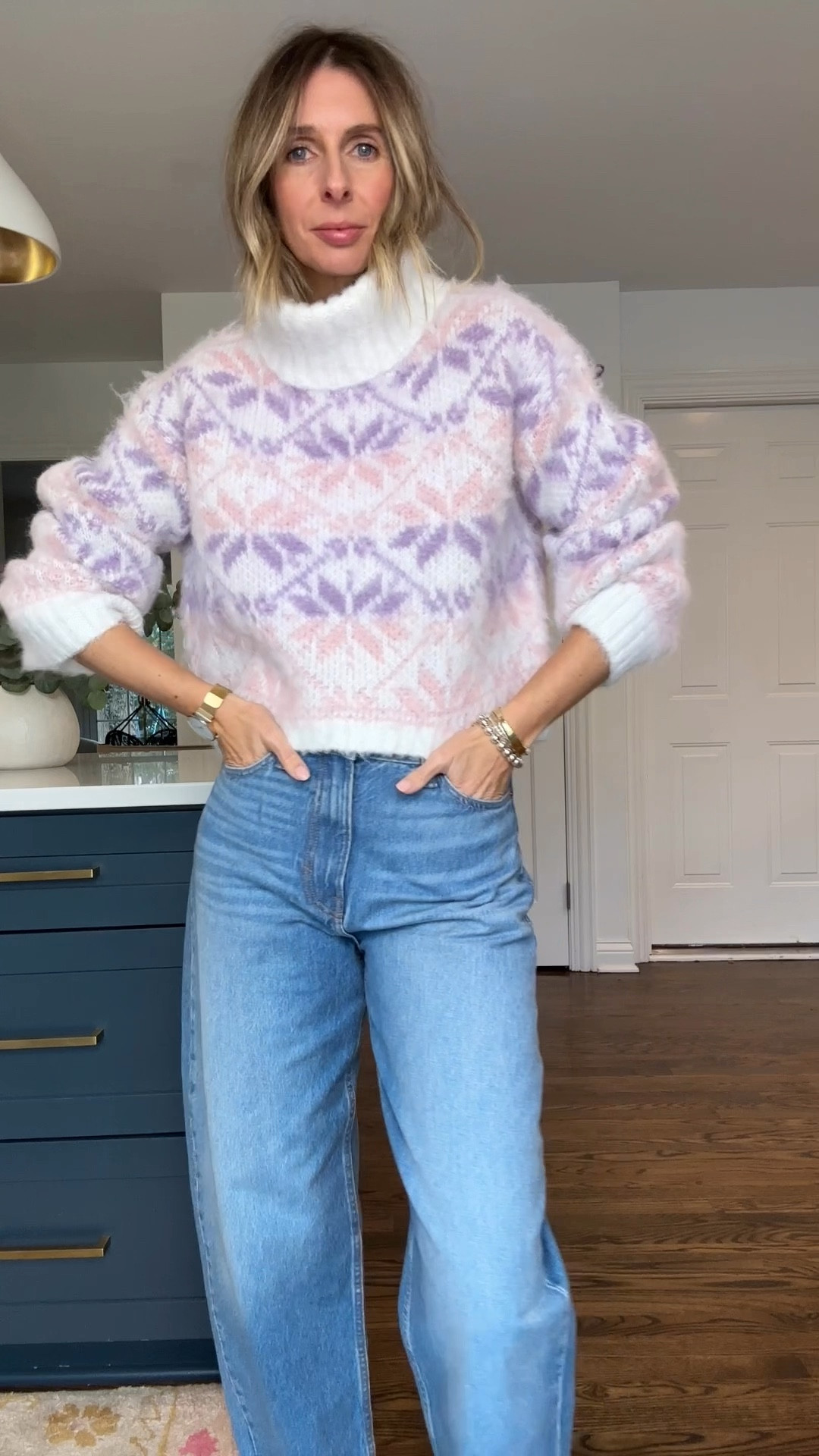 love this trick and love this brand new turtleneck from target! ✨

wearing the medium

#LTKHoliday #LTKOver40 #LTKFindsUnder50