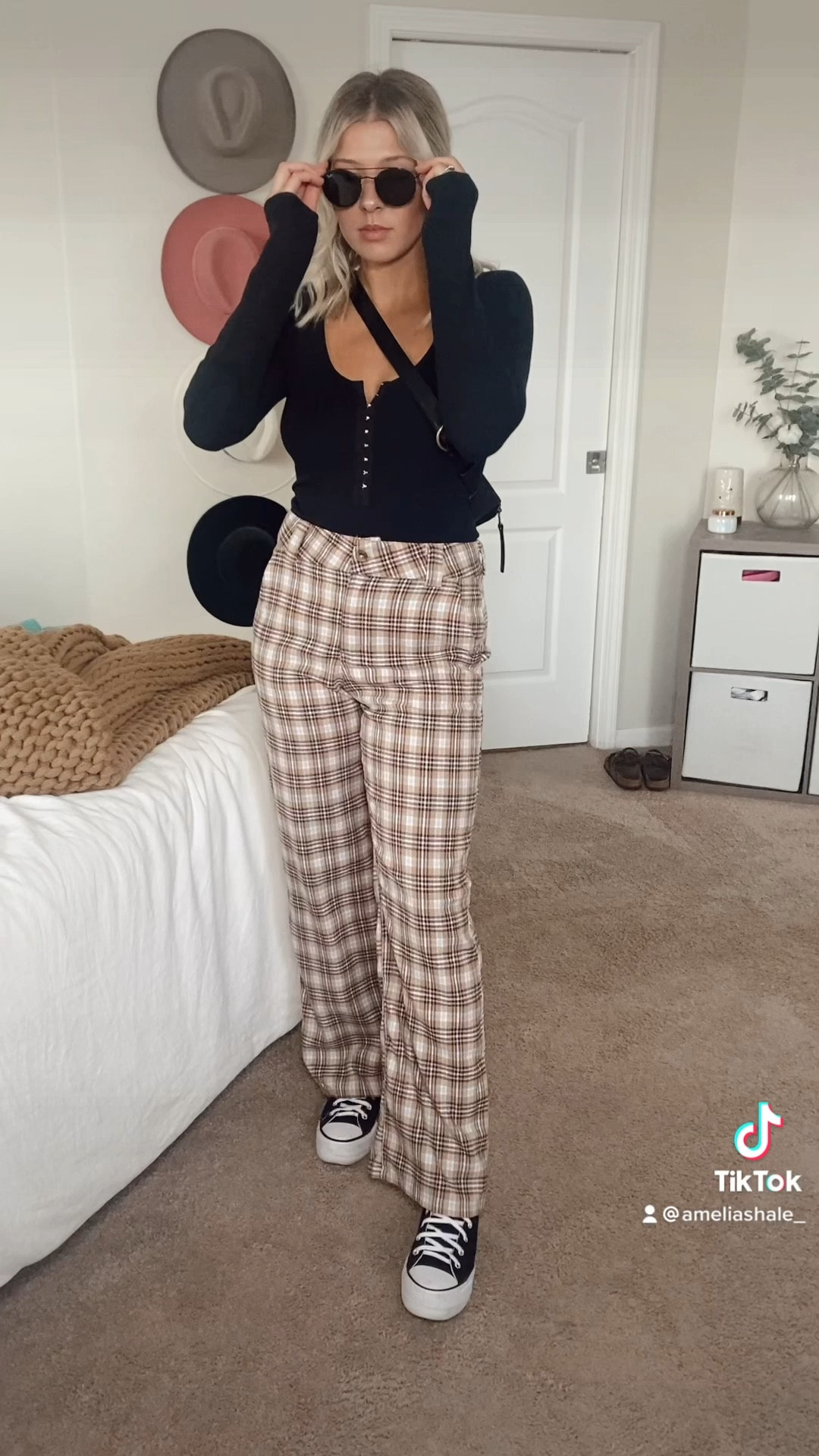 Fall fashion • fall OOTD • outfit inspo • fashion tips • plaid clangs outfit • outfit ideas • converse • rayban • 



#LTKshoecrush #LTKunder50 #LTKsalealert