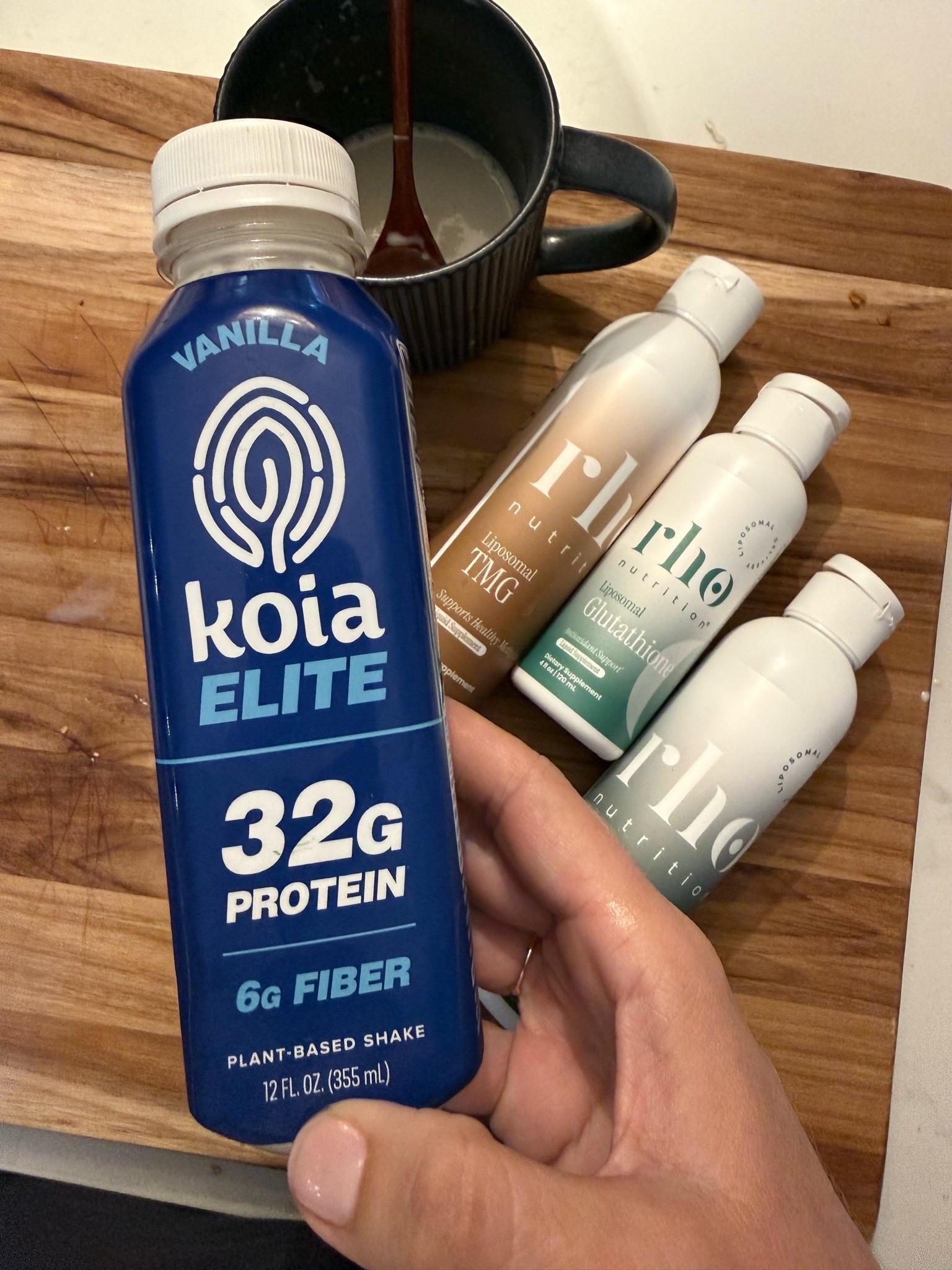 Delicious protein shake | vanilla | Lois elite high protein shake | Amazon | Hungryroot | rho nutrition #ltkmomlife #ltkhealth #ltkbeauty

#LTKfitnessgoals #LTKselfcare #LTKActive