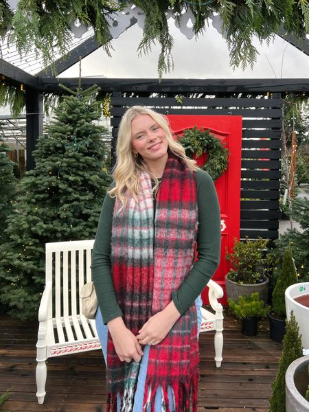 This long sleeve is a great basic and on sale for only $8… run! 

#oldnavyfinds #oldnavy #freepeople #holidaystyle #christmasstyle 

#LTKHoliday #LTKSeasonal #LTKfindsunder50