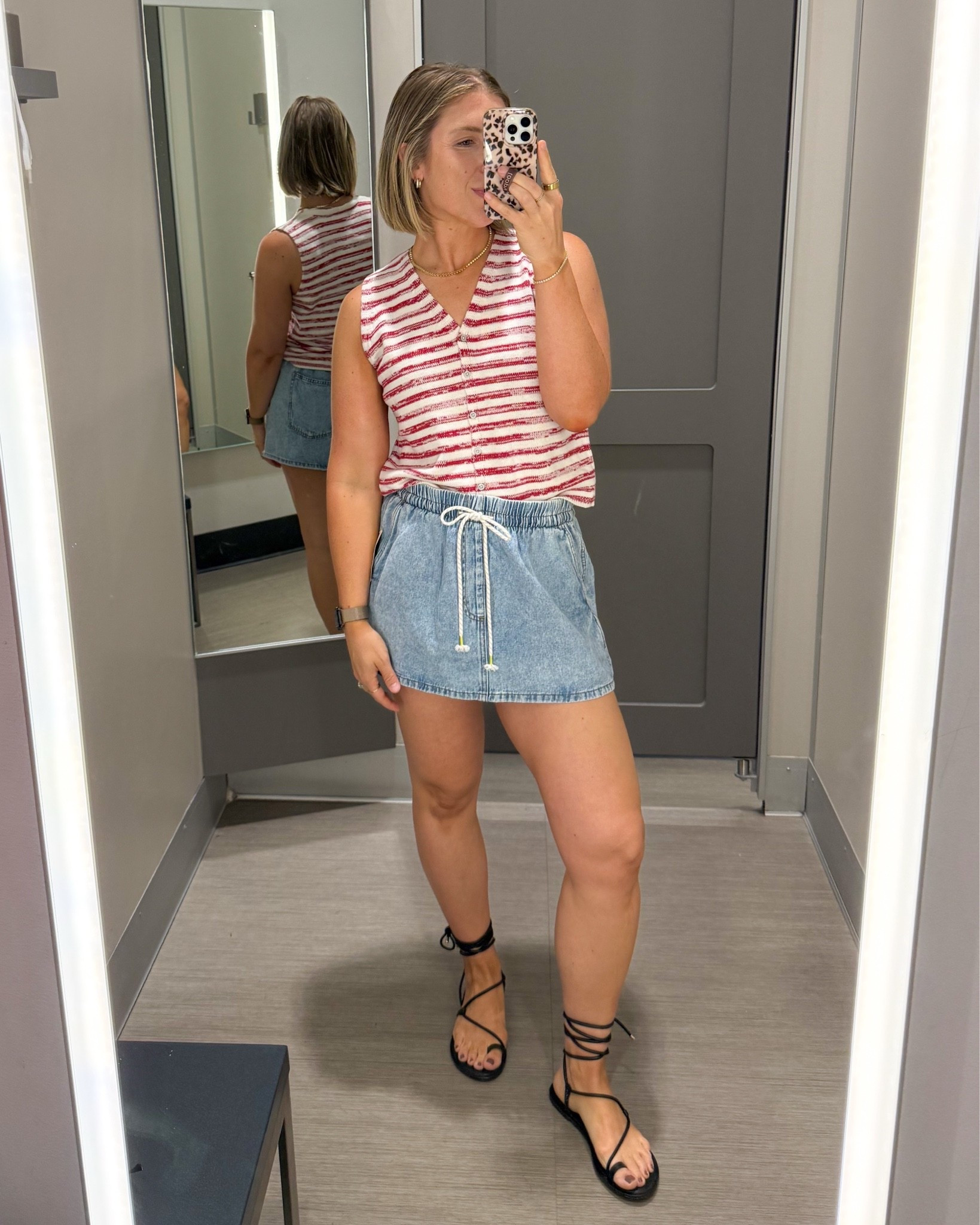 Patriotic look without being too over the top. Love the tie waist moment on the skirt!

#LTKdayinmylife #LTKmomlife