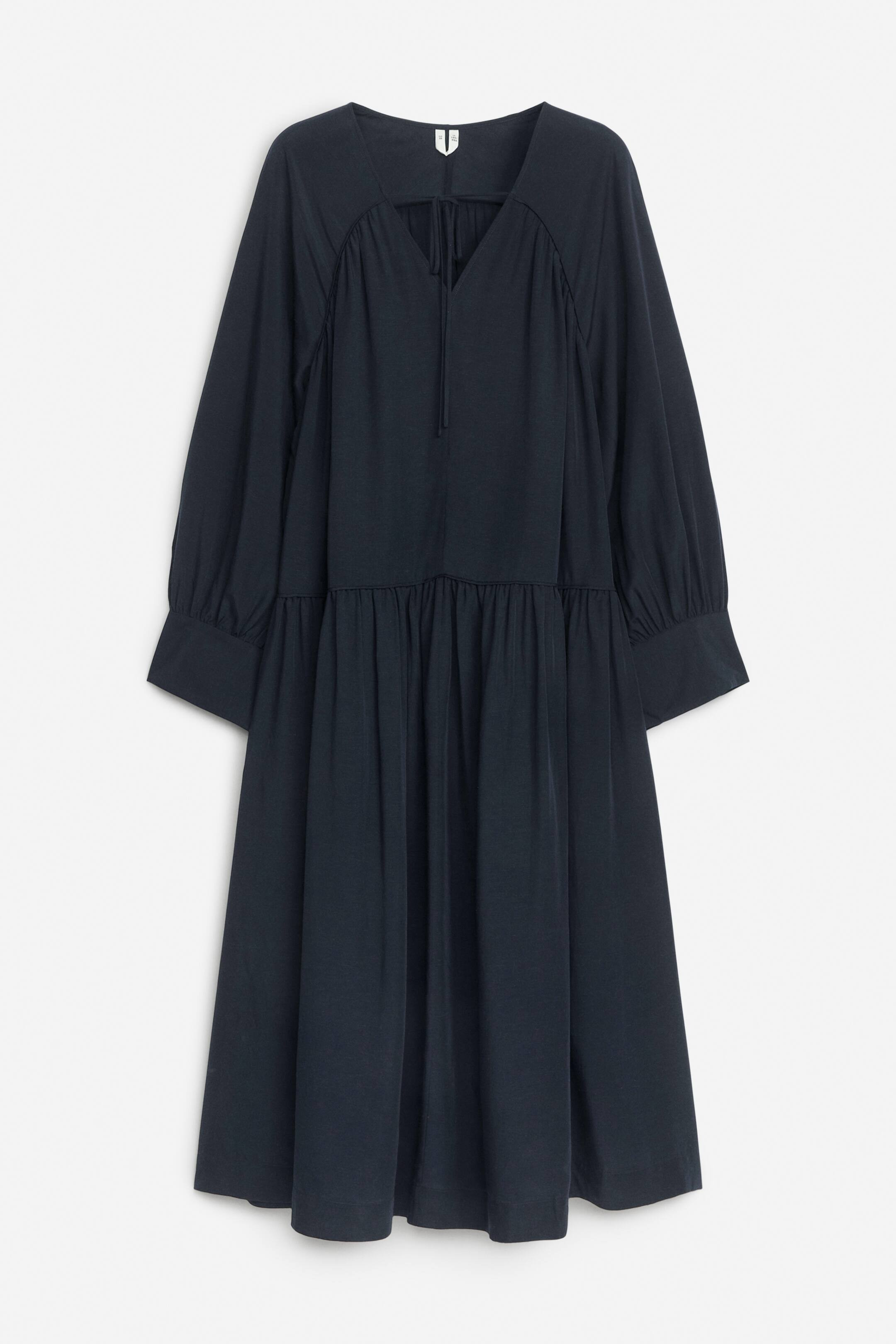 Lyocell-Linen Maxi Dress | H&M (UK, MY, IN, SG, PH, TW, HK)