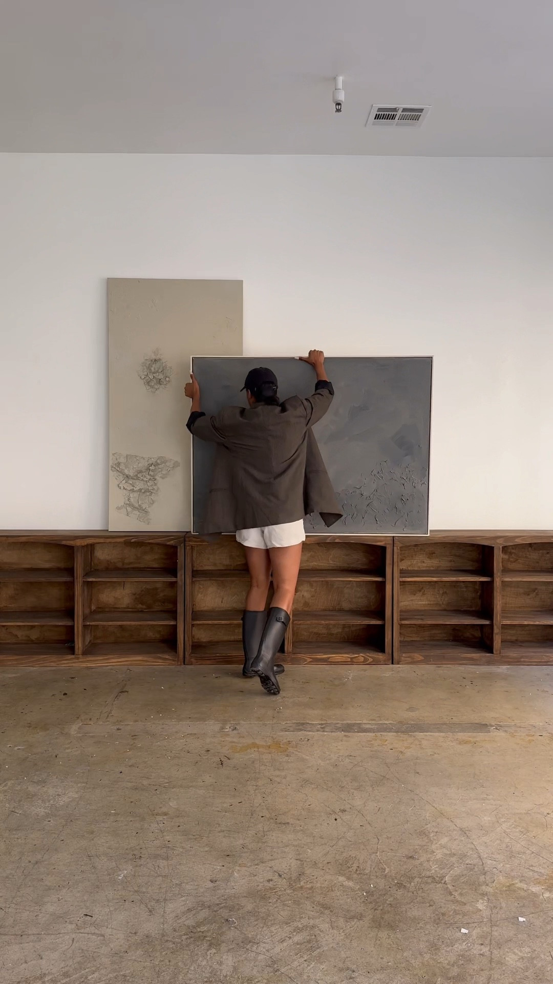 Interior design tip: repetition makes everything more epic! Here’s how I created a long-epic credenza, using just a few shelving units, and a bit of wood stain. 🤎 #diyhome #diyhomedecor 

#LTKHome