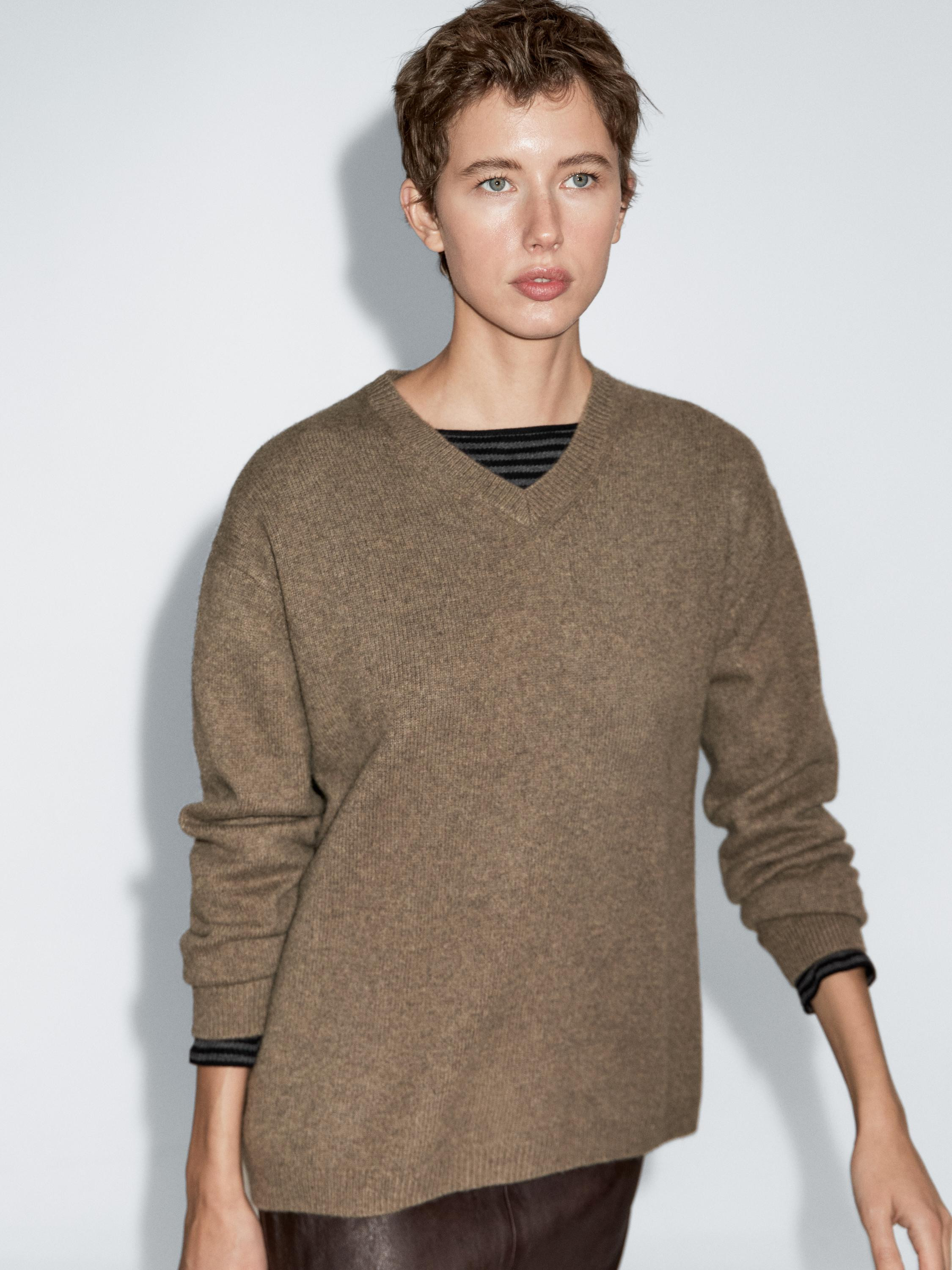 Oversize V-neck knit sweater | Zara US