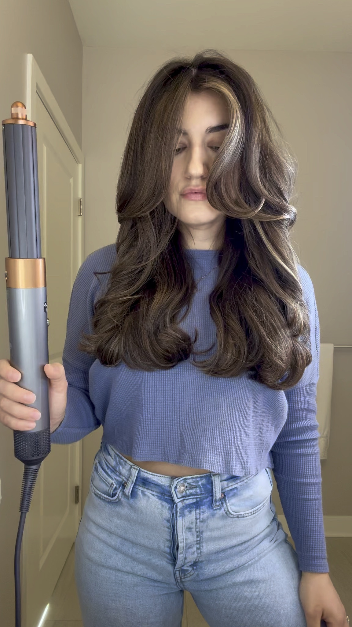 Save to recreate 💙 How to get the look:
- started with my hair 70% air dried
- detangle with @unite_hair 7SECONDS Detangler 
- used @dysonbeauty brush attachment and focused on roots 
- take fringe and a few extra pieces of hair from top, add @colorwowhair XL bombshell volumizer, wrap with largest barrel (1.6) and then roll into largest @mykitsch ceramic thermal rollers + clip
- section rest of hair in half, add @oribe heat shield + mousse
- wrap with largest barrel and repeat for each section
- take out rollers, comb through with fingers 
- add @unite_hair U Oil (gifted to me by Unite) to add shine and moisturize
- @kenraprofessional hairspray for fringe pieces only 
- brush through for an even more effortless look!
.
@dyson @dysonusa @ultabeauty @sephora 
#hair #hairstyle #hairstyles #hairstyletutorial #hairstyletutorials #curlhairstyle #curlhairstyles #hairideas #hairinspiration #mydyson #dyson #dysonhair #dysonbeauty #dysonairwrap #dysonairwrapstyler #airwrap #airwraptutorial #airwraptutorials #blowout #blowouts #blowoutstyles #unite #unitehair #unitefamily #kenra #oribeobsessed #colorwow #colorwowhair #brunettehair #haircolor

#LTKbeauty #LTKVideo #LTKstyletip