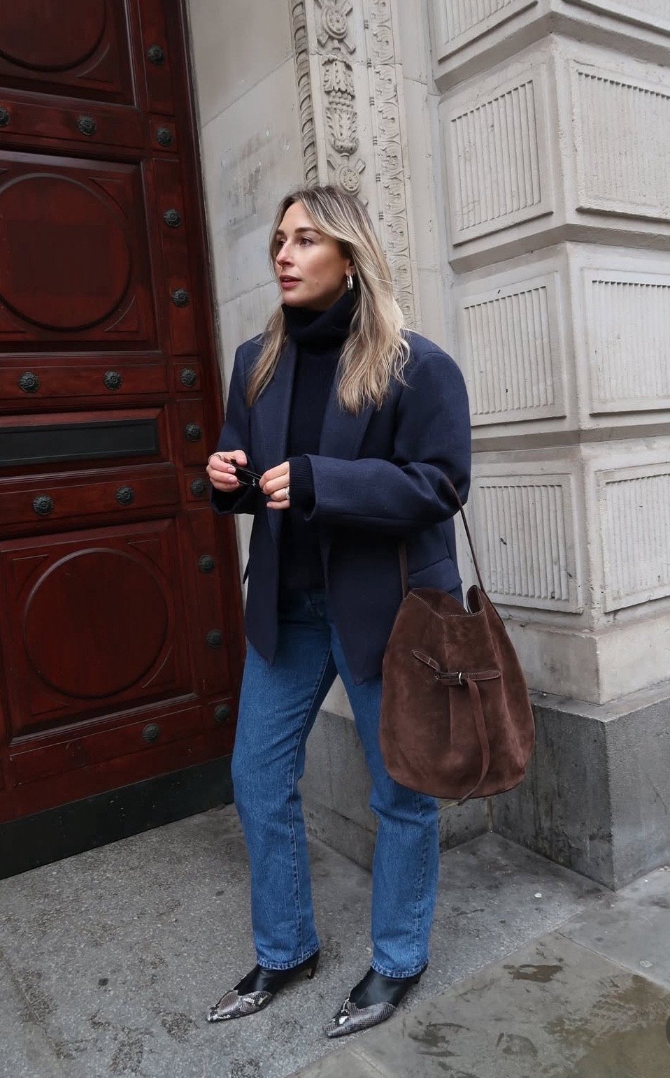 Spring uniform until it warms up

Wool blazer
Straight jeans
Ankle boots
Knit
Suede bag

My blazer is an old cos one but I’ve linked simailr. 

Everyday outfit
Spring outfits
90’s outfit
90’s style


#LTKstyletip #LTKeurope #LTKjeans