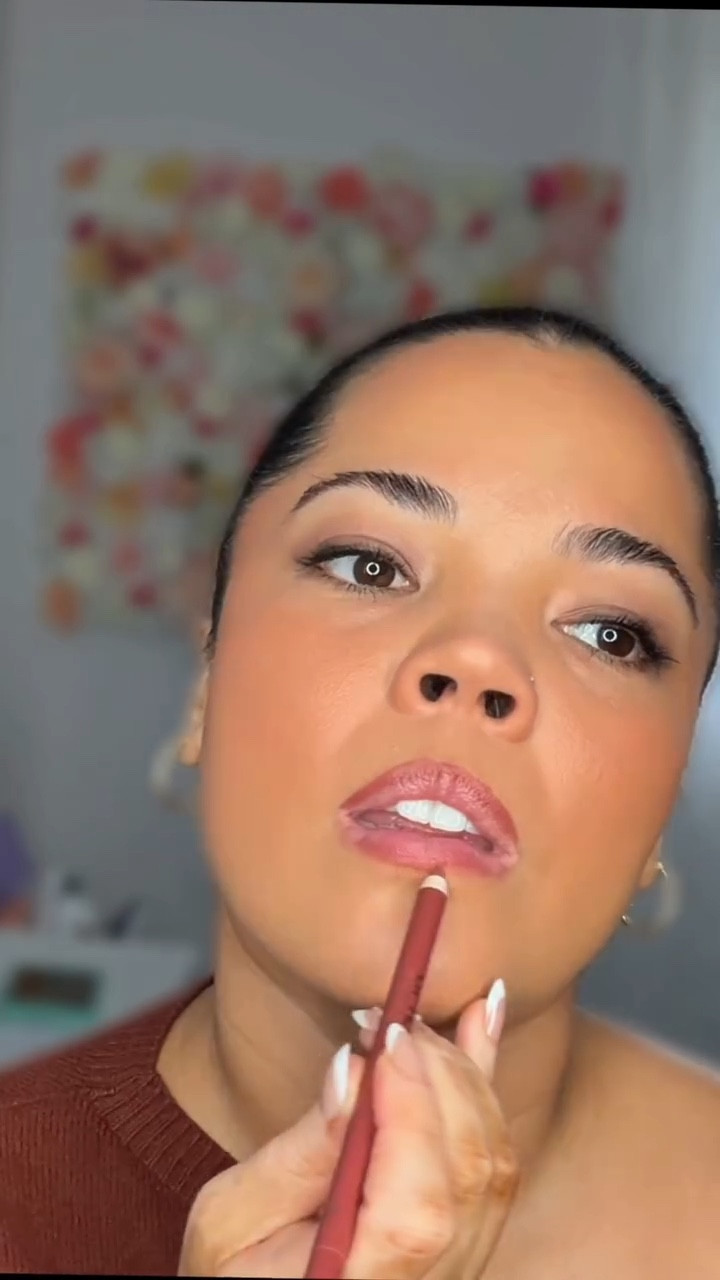 Warm glowy makeup over 30 

#glowingmakeup #makeupover30 

Products Used 
@maybelline Instant Age Rewind Eraser Concealer 
Super Slick Brow Gel
Line Lifter Lip Liner
Lifter Gloss

@lorealparis True Match Foundation 
Faux Brow
3 Second Setting Mist
Panorama Mascara 

@itcosmetics Sun Blush 
Complexion Brush 

@jonesroadbeauty Eyeliner

#LTKValentine #LTKBeauty #LTKselfcare