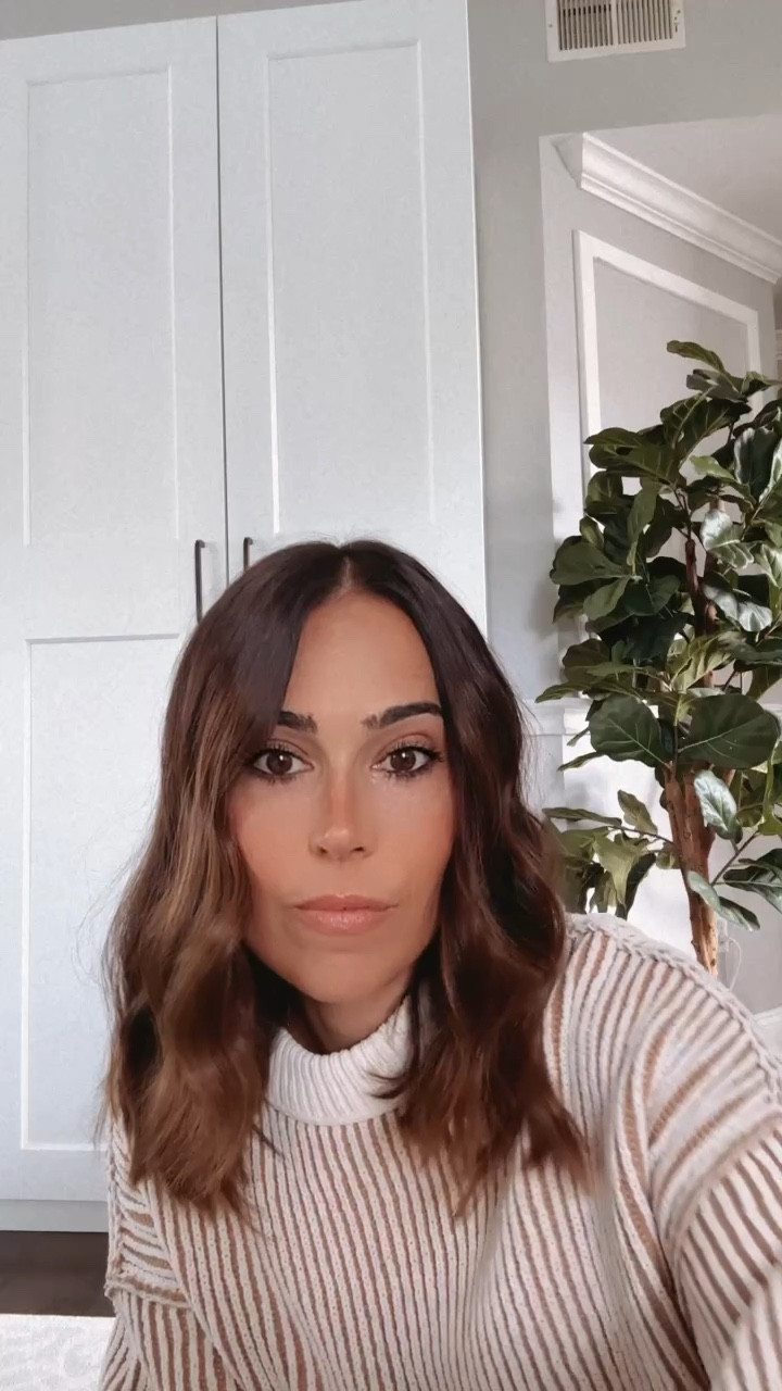 LTK sale Aerie is 25% off! I love their oversized sweaters (XS) in the fall. 😍 Code AERIELTK25. The leggings run small. 

#LTKfindsunder100 #LTKstyletip #LTKSale