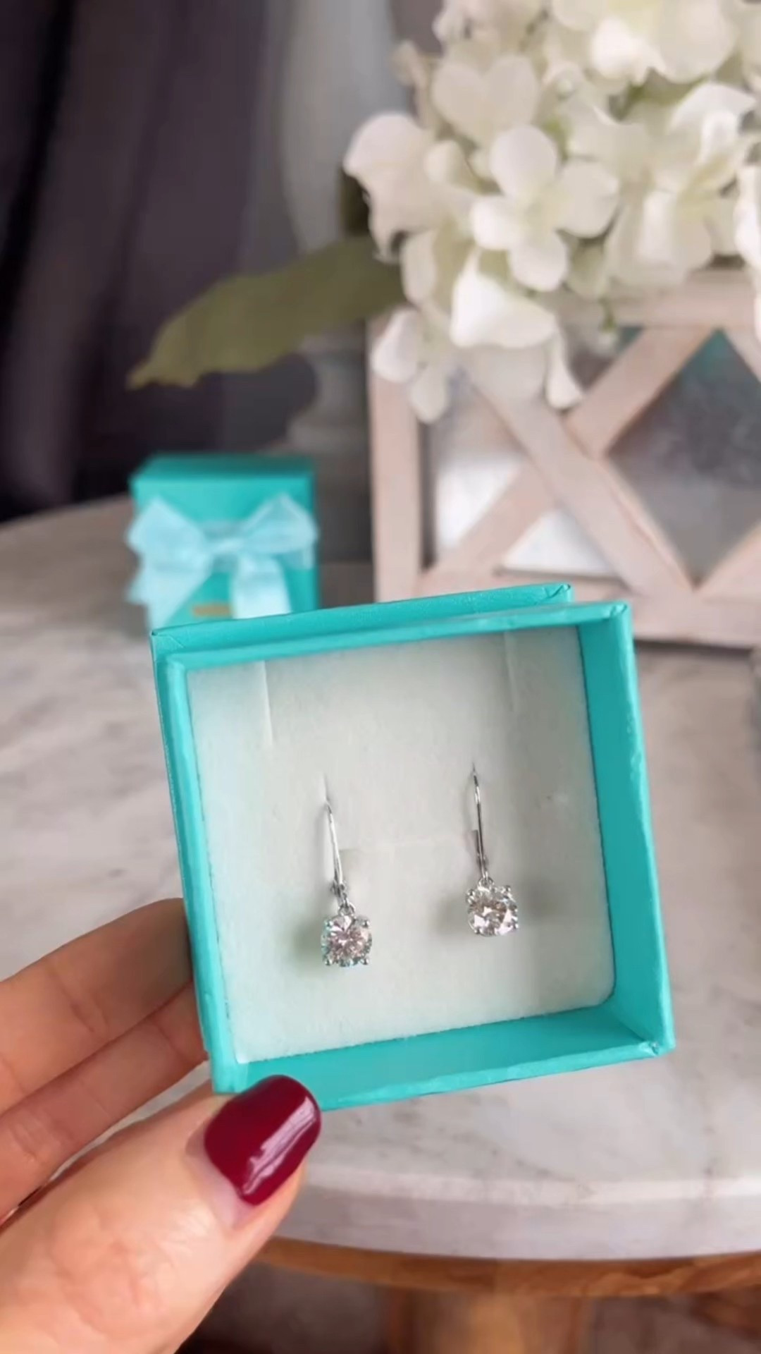 6.5mm shown here
Gorgeous drop earrings with beautiful sparkle ✨ 
Save 34% off! Use code MUJJKK50 expire 12/29

#LTKHoliday #LTKGiftGuide #LTKSaleAlert