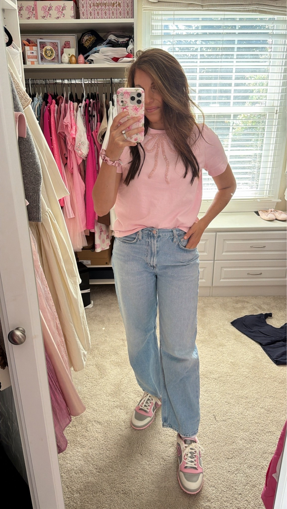 Elevated basic everyday look, top comes in so many colors

#LTKmomlife #LTKdayinmylife #LTKSaleAlert