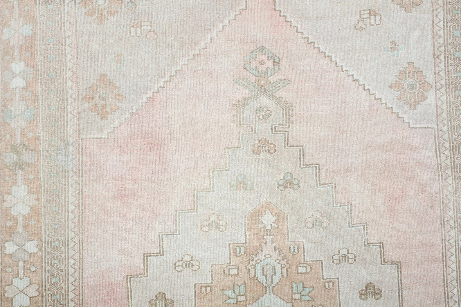 Muted Oushak Rug: Vintage Turkish Wool Handmade Rug No 4561 | Etsy (US)