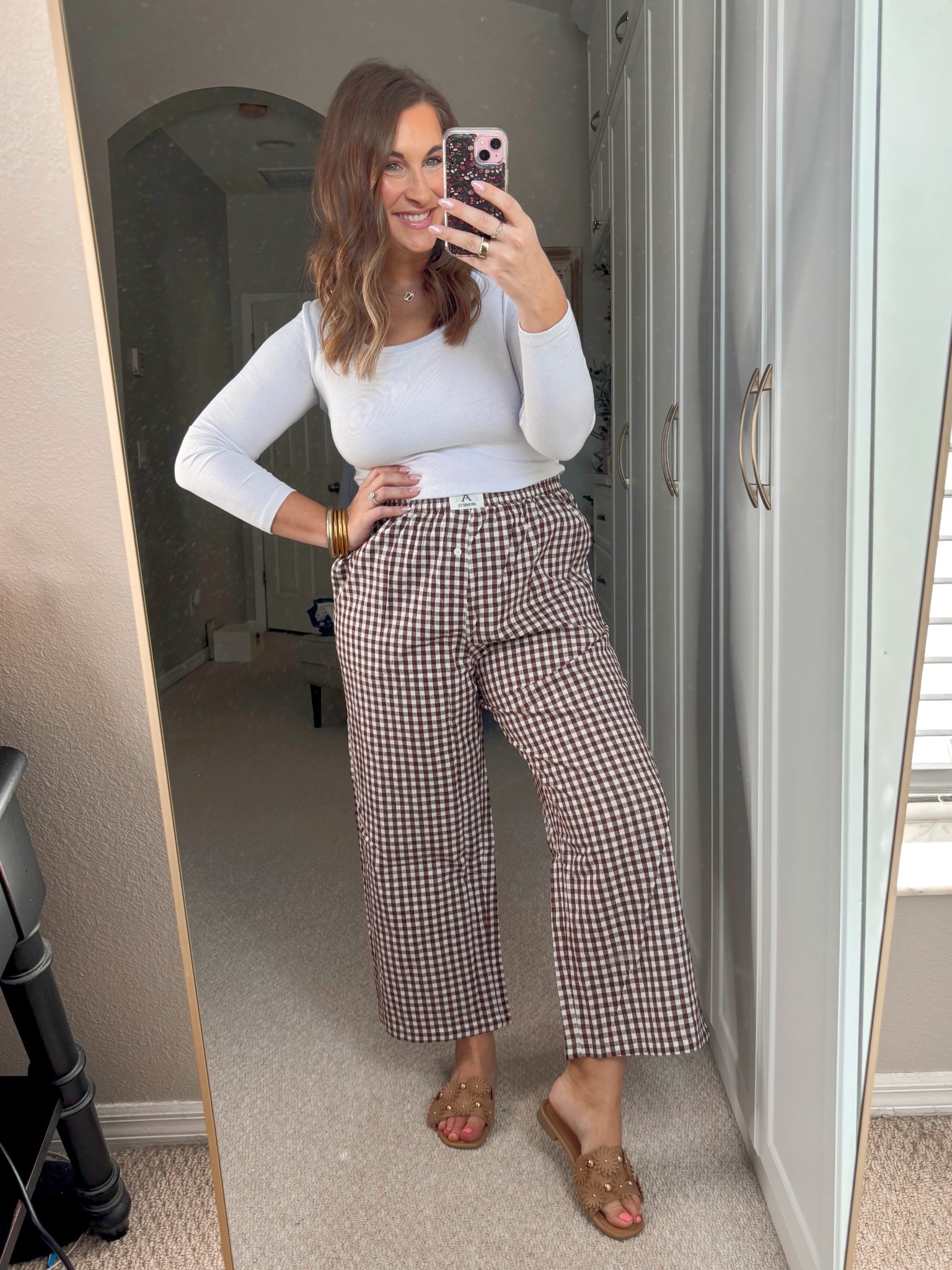 Obsessed with these gingham cropped pants- a must for spring! 

Sized up to a large 
Medium in top 

#LTKootd #LTKMidsize #LTKmomlife