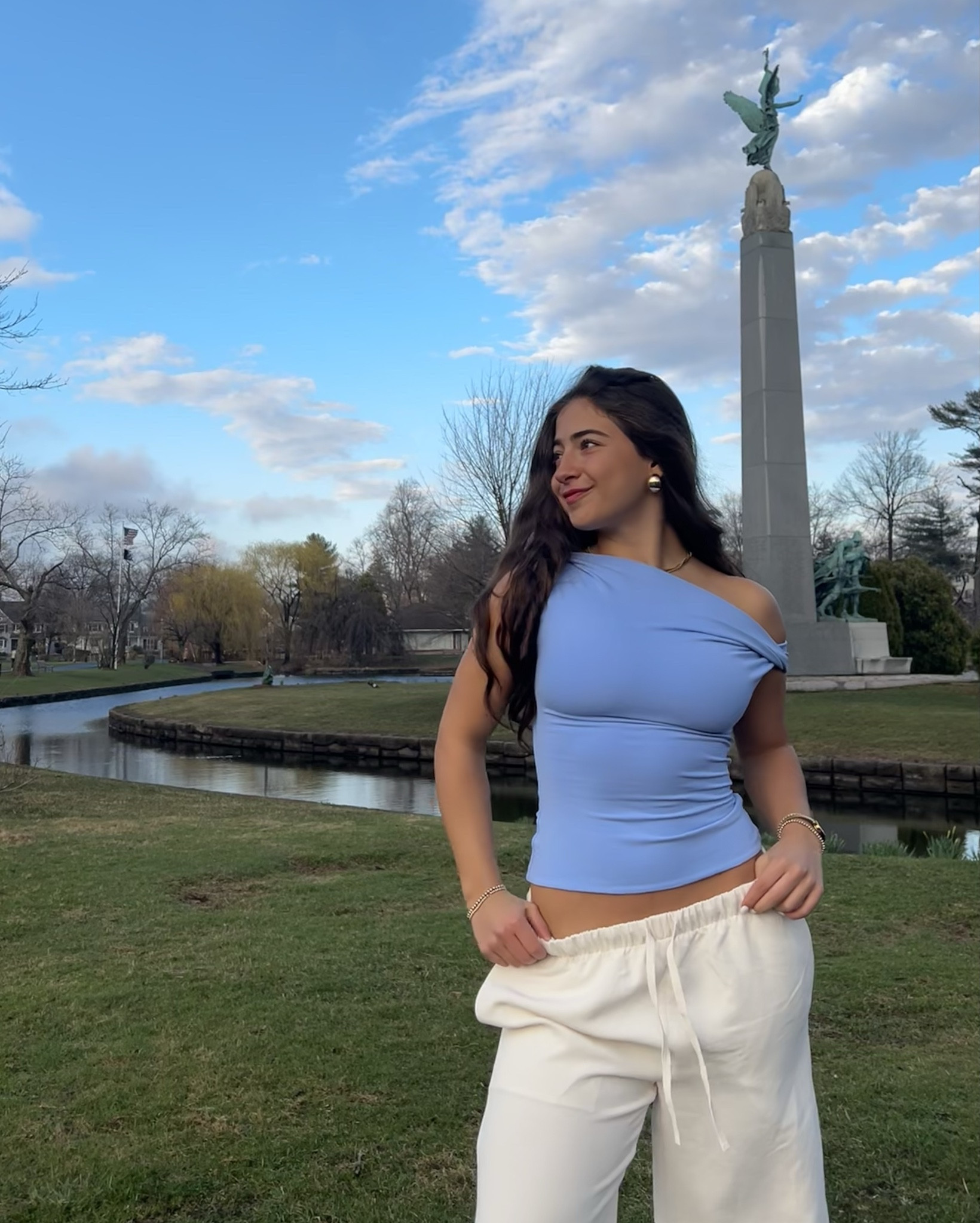 so ready for spring 💐🫐
outfit is all from @aritzia😚
#aritziapartner