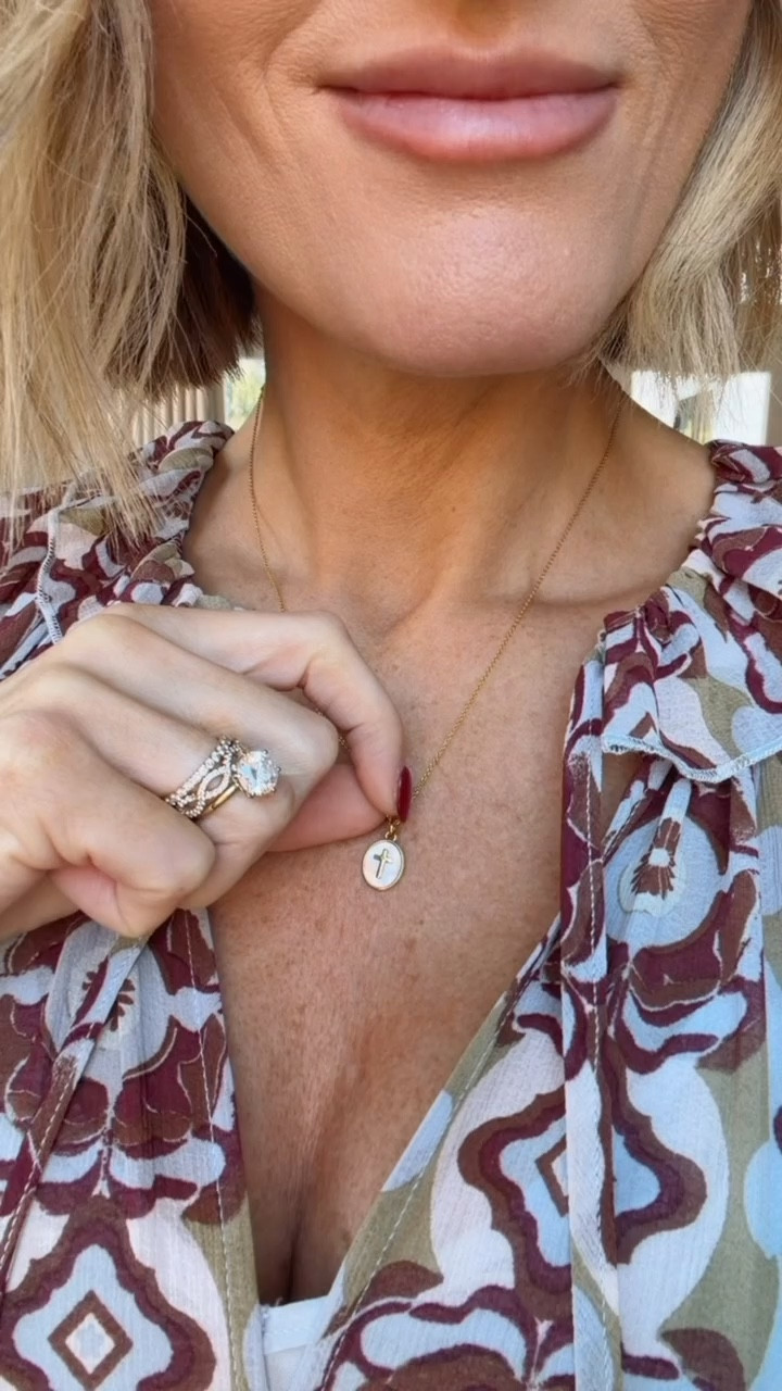 Sharing this necklace I just recently got from Tiny Tags, which you can get on Target for only $25! I love this dainty cross, but they also have several other sweet necklaces to choose from!

Loverly Grey, Target, cross necklace, stocking stuffer, gift ideas, teacher gifts, dainty necklace, everyday necklace 

#LTKFindsUnder50 #LTKGiftGuide