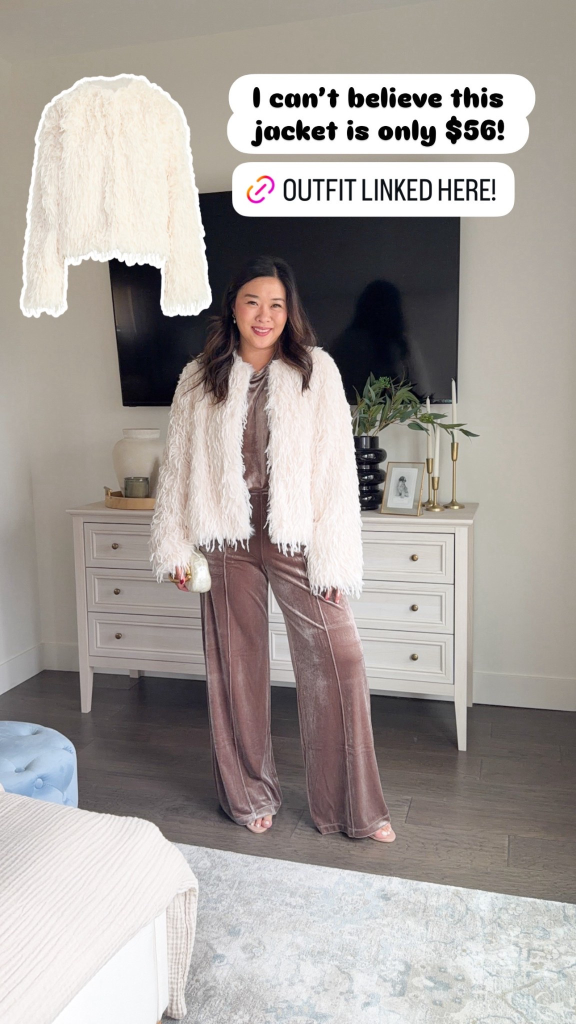 Velvet Holiday Outfit 
Top: Medium
Pants: Small
Faux Fur Jacket: Medium
#WalmartPartner @WalmartStyle #WalmartStyle