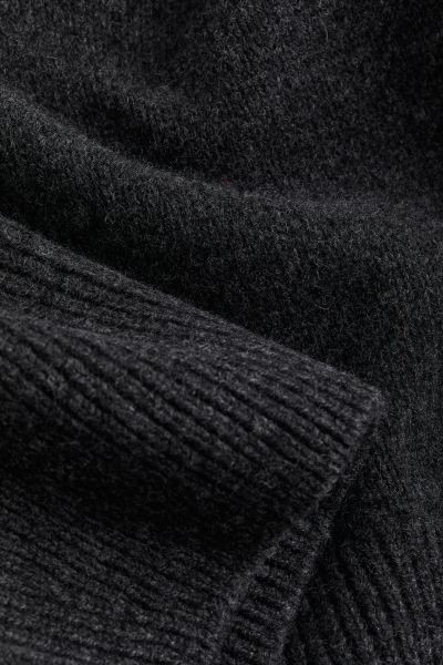 Oversized wool jumper | H&M (UK, MY, IN, SG, PH, TW, HK)