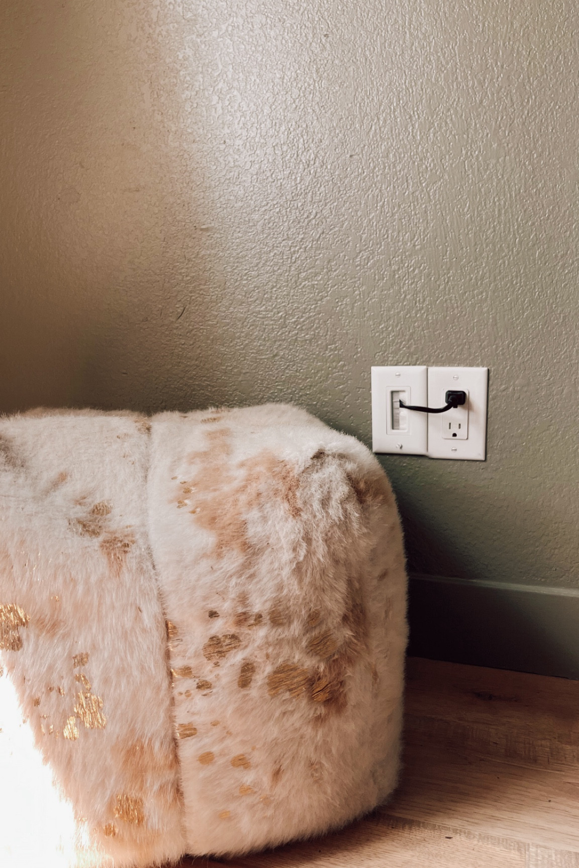Cord concealer face plate  🔌

#LTKStyleTip #LTKHome