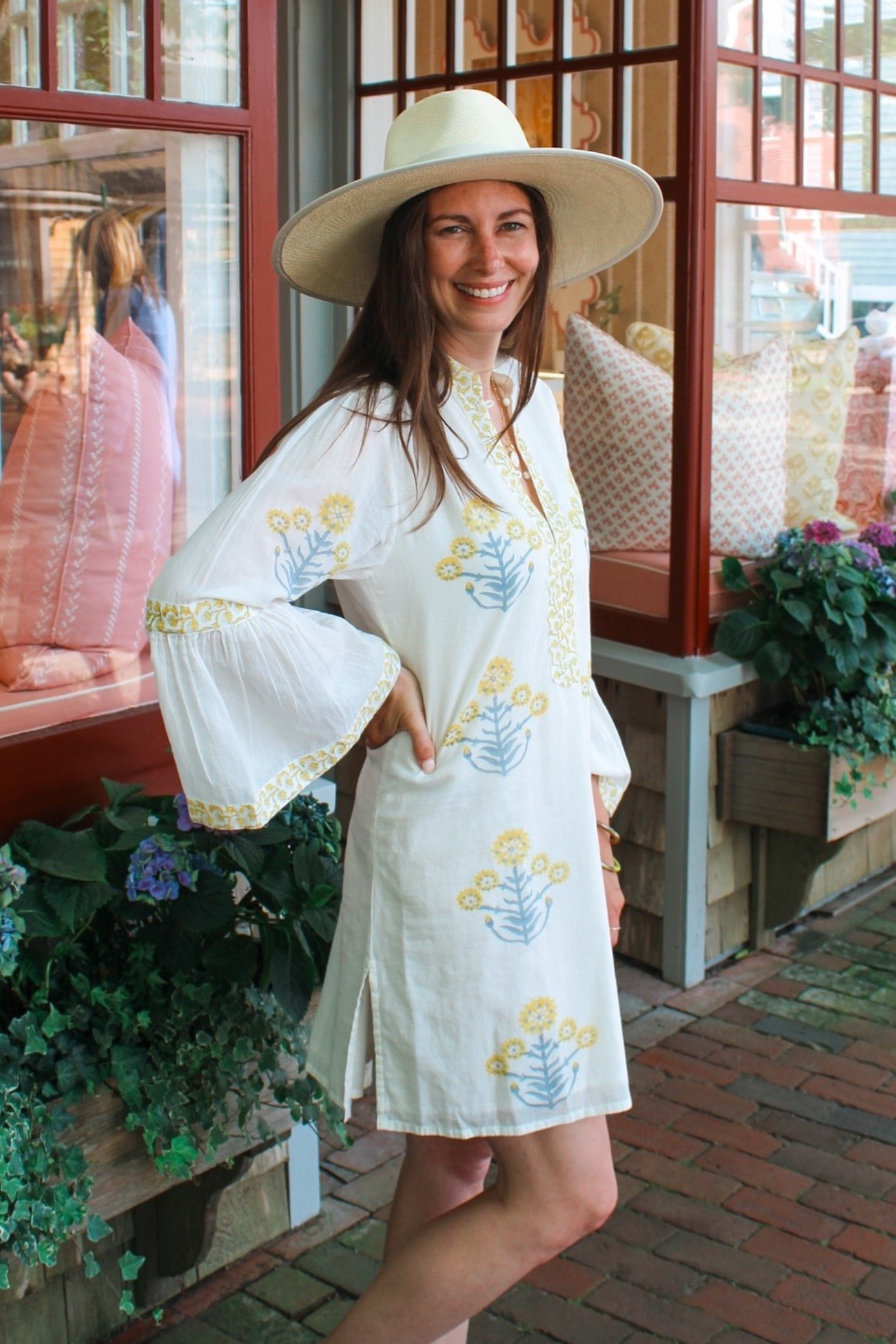 Summer style, summer dresses, Asha dress, Nantucket outfit, mini dress, mom style, vacation looks, summer vacation style 

#LTKStyleTip #LTKTravel #LTKSeasonal