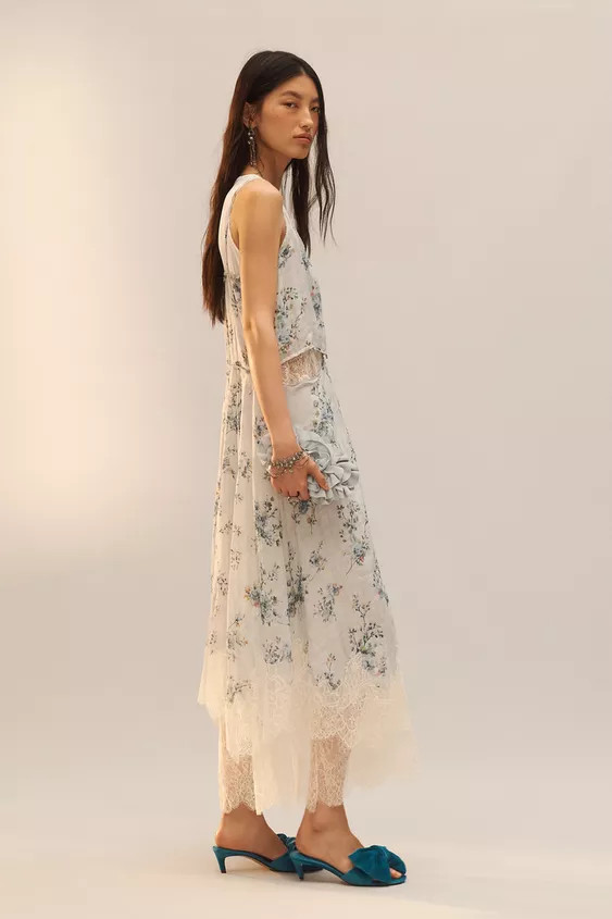 LIMITED EDITION EMBOSSED LEATHER POUCH | Zara US