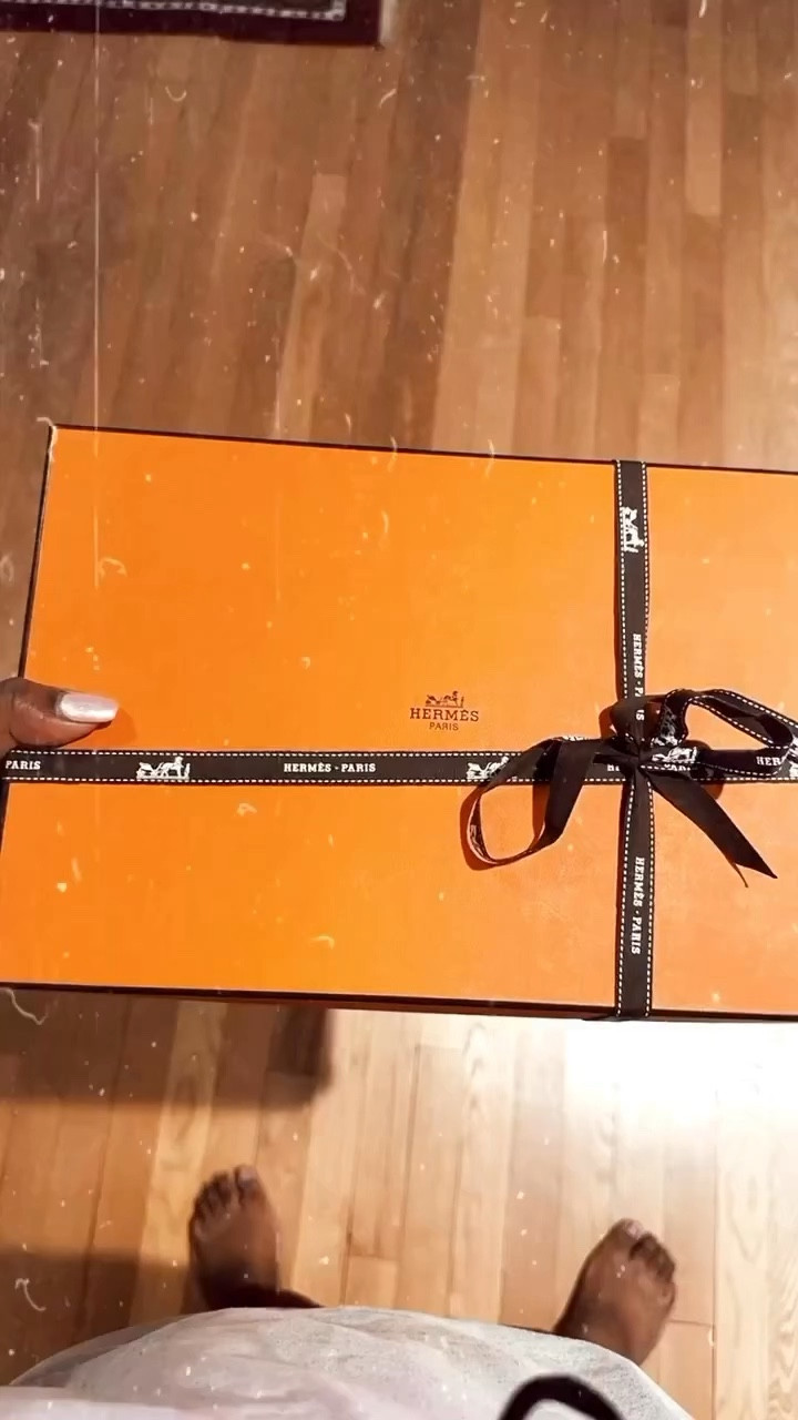 These Hermes 🧡 sandals are a favorites & perfect for spring/summer. Now you can get them in an affordable version by Steve Madden #hermesdupe #chypredupe

#LTKFind #LTKunder100 #LTKshoecrush