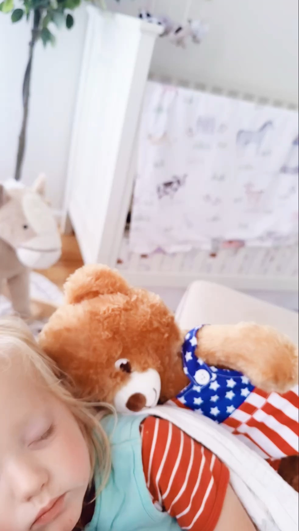 And both babies 👶🏼 down for naps 💤 snuggling their birthday bears 🧸 - pure sweetness!! 🥰