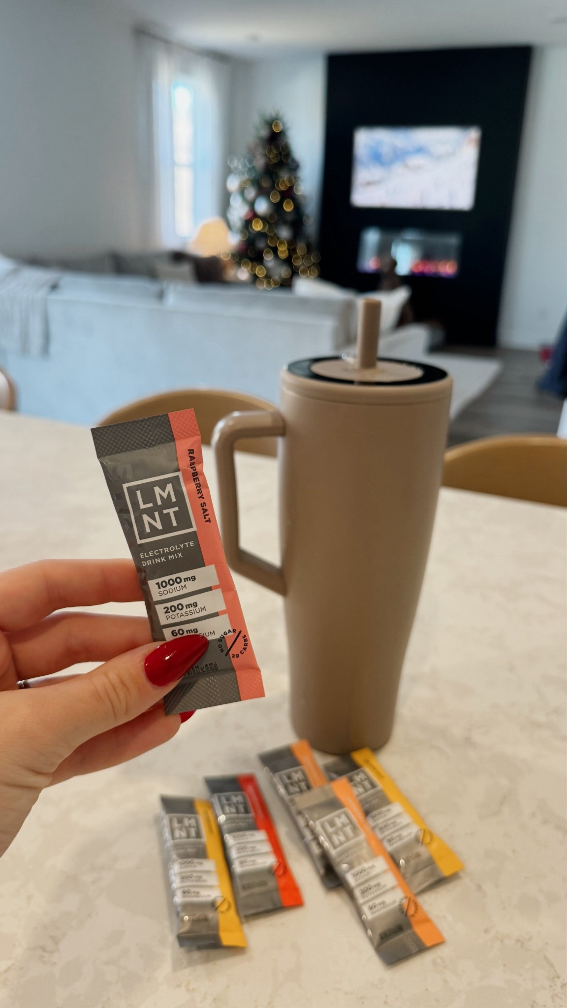 I don’t know what took me so long to try LMNT - but it’s the only electrolytes I’ve tasted and actually loved 🤝

I have a liver condition that causes me to struggle with dehydration and I’ve been drinking these daily to help! 



#LTKmomlife #LTKdayinmylife #LTKselfcare