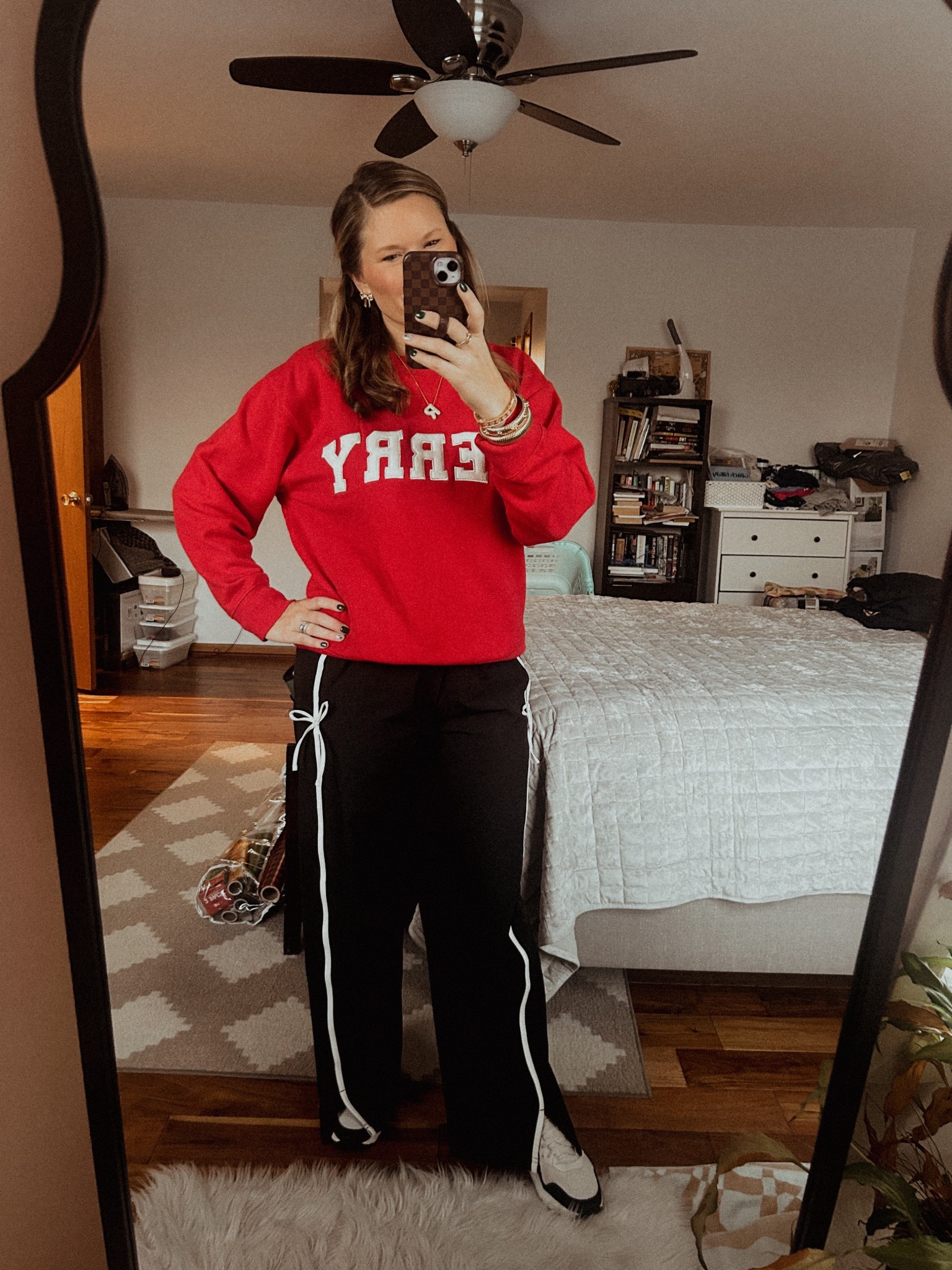 Low-key obsessed with these pants 🎀🥰

#LTKWorkwear #LTKOver40 #LTKMidsize