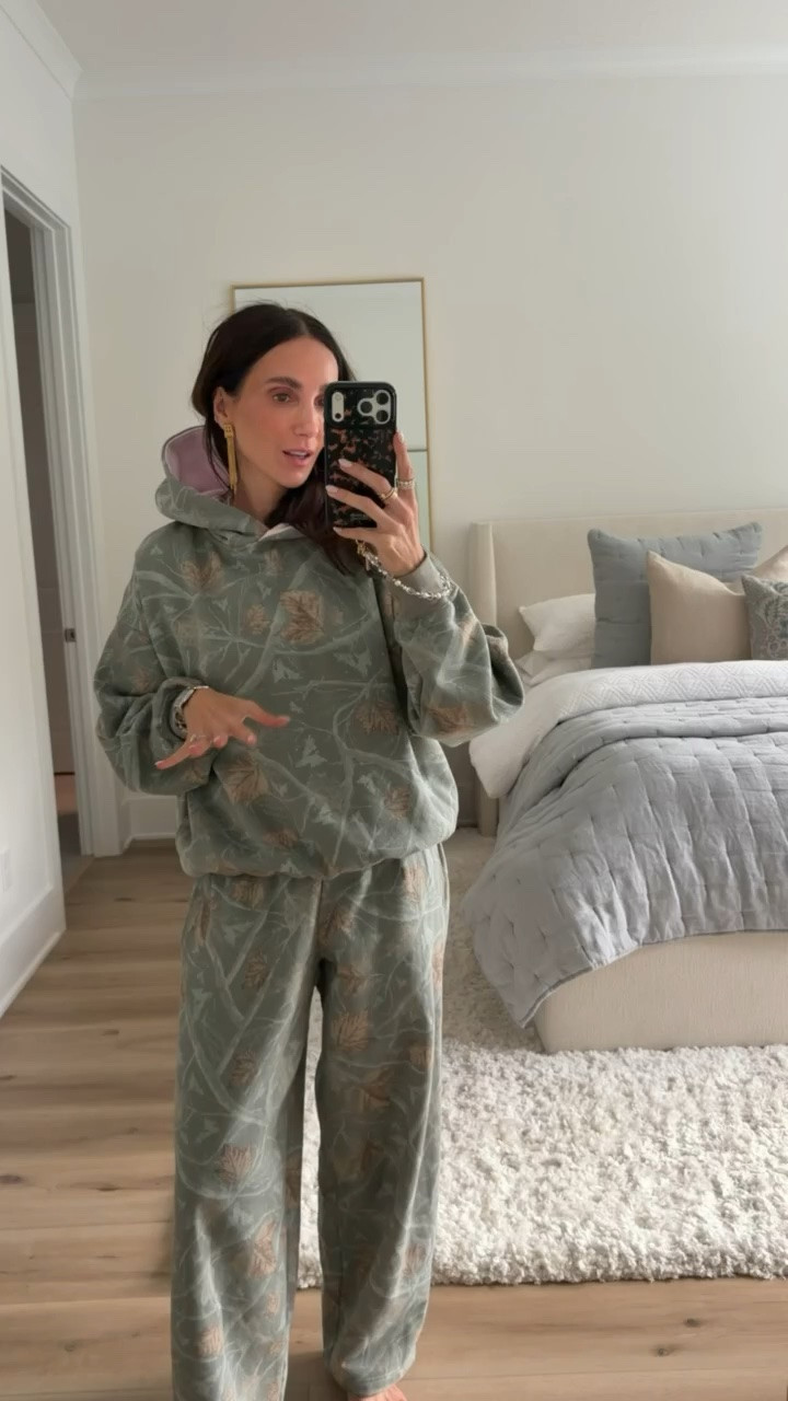 Sweatshirt size M, pants size S.

fleece hoodie, printed hoodie, green camo hoodie, women’s fleece hoodie, casual fall hoodie, cozy lounge hoodie, matching lounge set, Target fashion finds

#LTKootd #LTKOver40