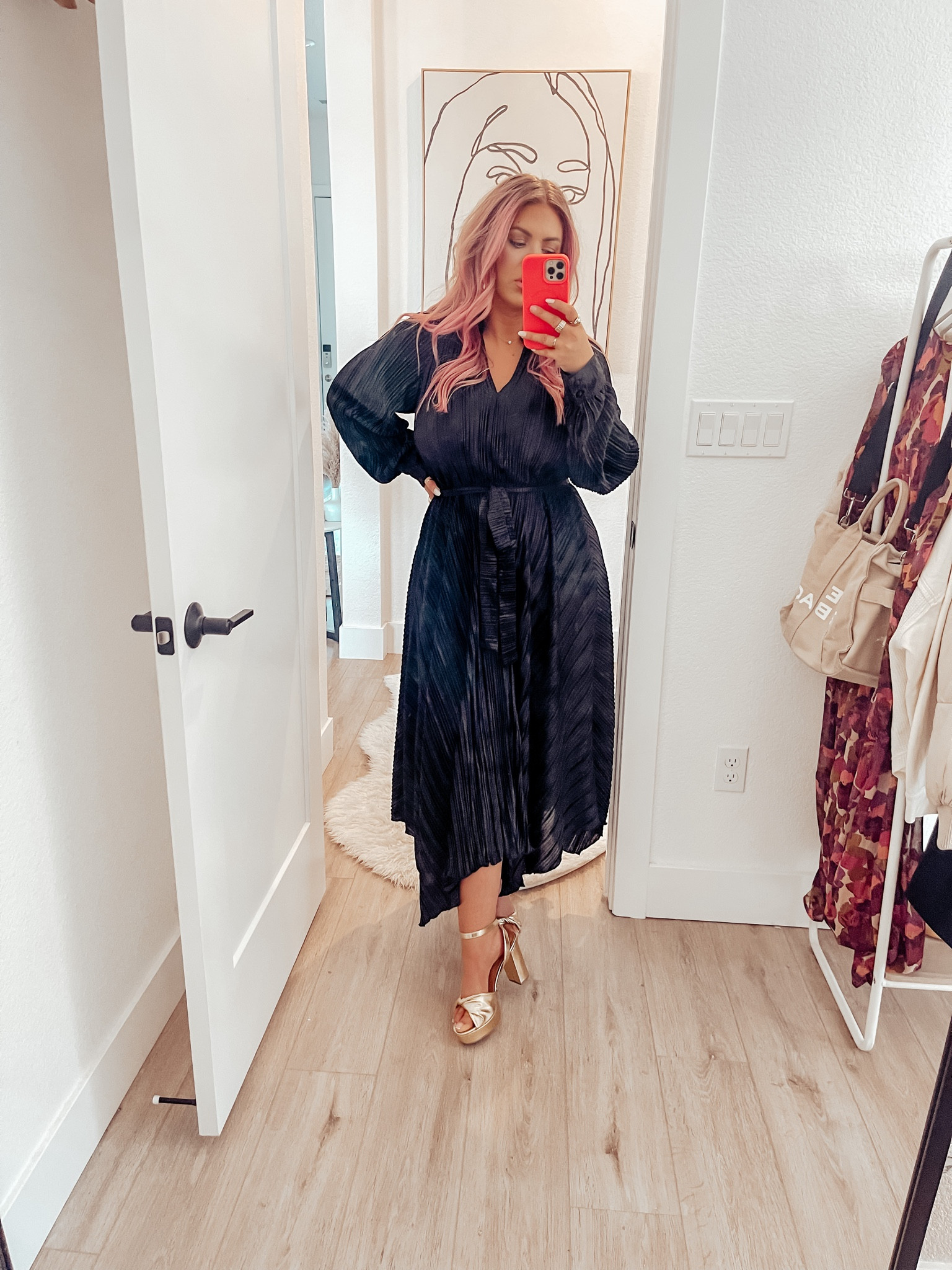 This @walmart dress is so flattering and comfy! I’m in a size medium. It’s perfect for upcoming holiday parties or family pictures! Only $40! 



#LTKHoliday #LTKfindsunder50 #LTKSeasonal