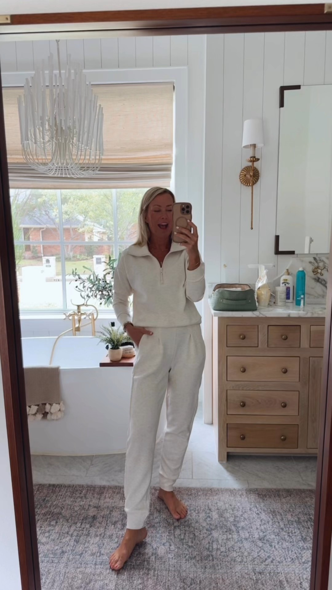 Doing the work for us 😉 this $40 set is just so good!

I’m in an xs

#LTKOver40 #LTKStyleTip #LTKFindsUnder50