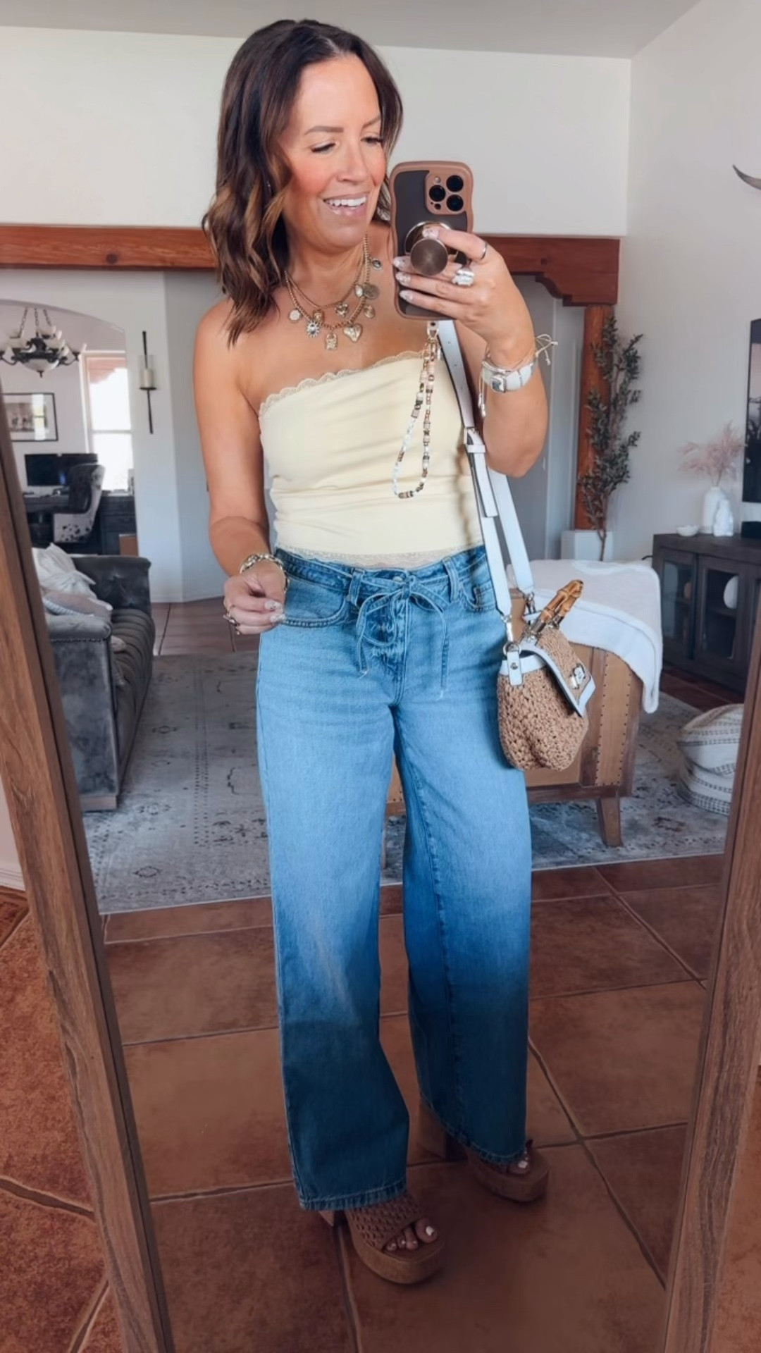 Casual date night outfits

L in tube top (not online yet)//jeans are old//bag is old



#LTKOver40 #LTKgrwm #LTKootd