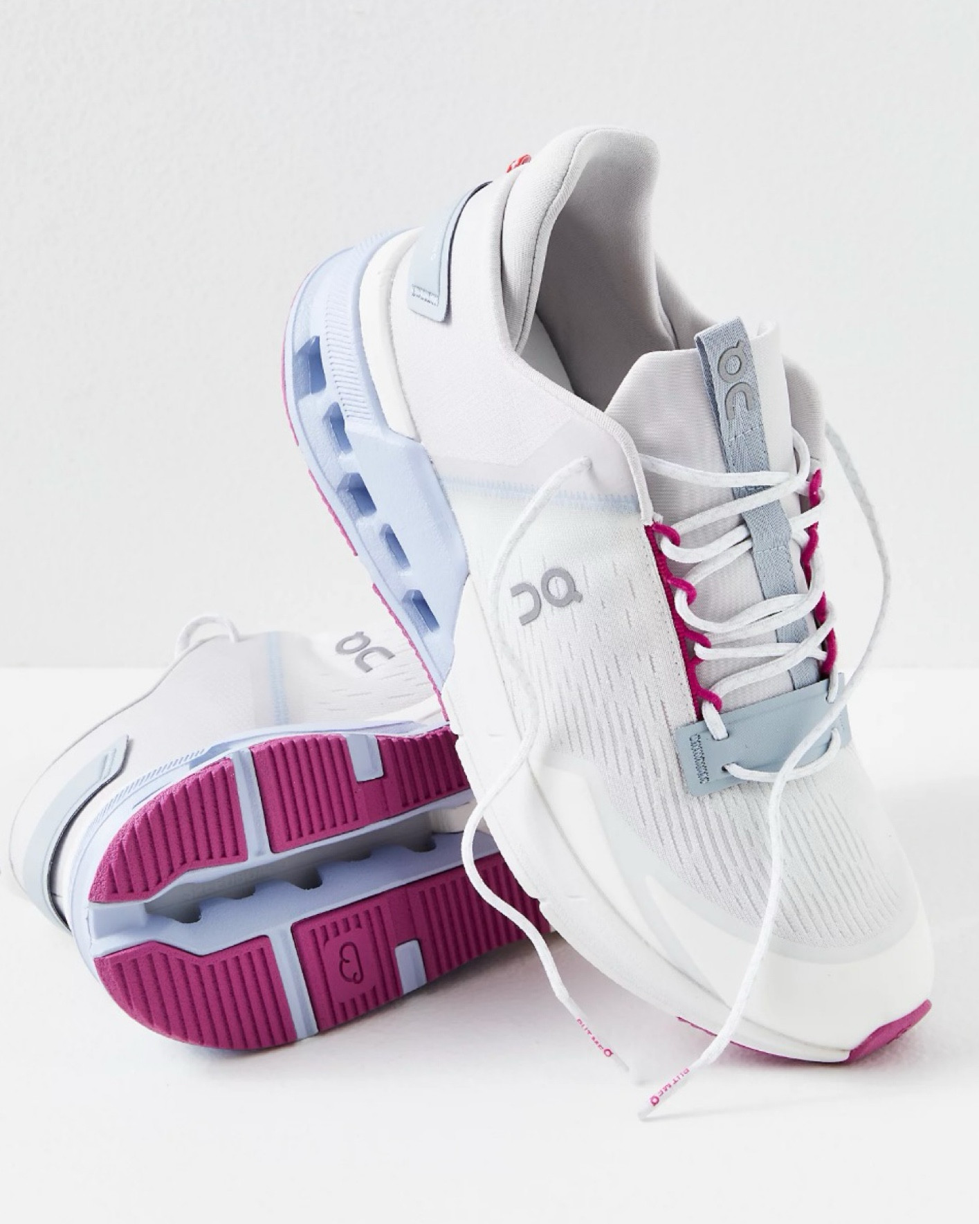 Love this new oncloud sneaker color combo 🩷 these would make the perfect gift for her! 

Fall fashion; on cloud sneakers; on cloud cloudnova; mom sneakers; white sneakers; athleisure style; casual style; free people; Christine Andrew 

#LTKshoecrush #LTKGiftGuide #LTKstyletip