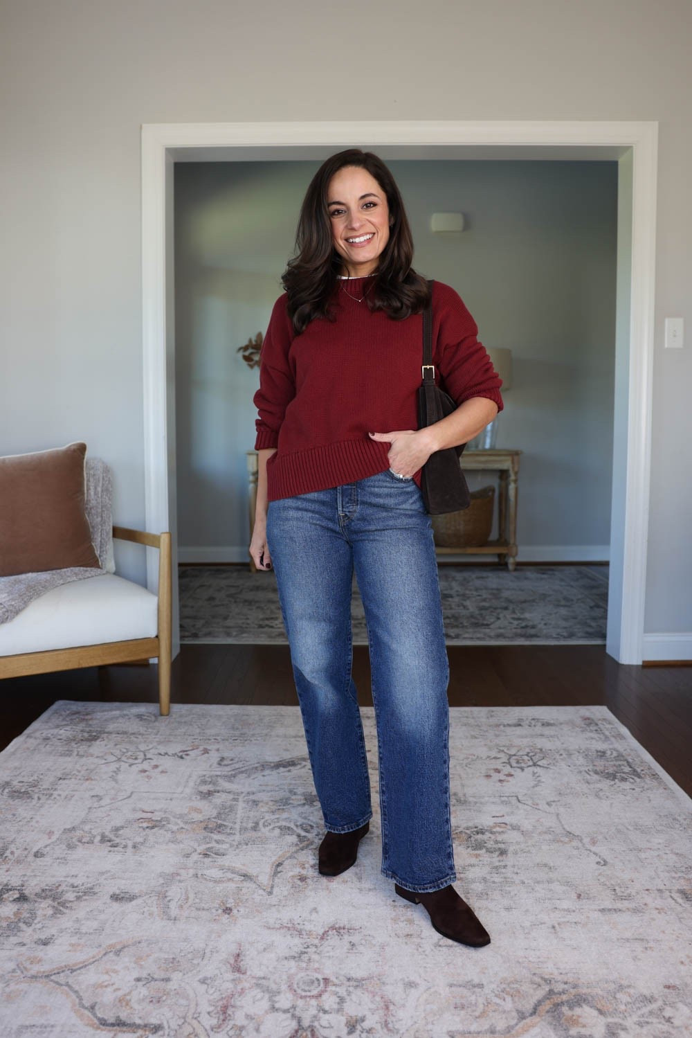 What shoes to wear with straight leg jeans for petites. 

Jeans (Levi’s): 25 x 27” on my honor wash / 12” rise / 27” inseam - sized up 

Boots 
Sweater (Quince): xs 
T-Shirt (Old Navy): petite xs 
Boots (Steve Madden): size up 1/2 size 

My measurements for reference: I’m 4’10” and 105lbs. My bust, waist, and hip measurement is 32”, 24”, and 36”.