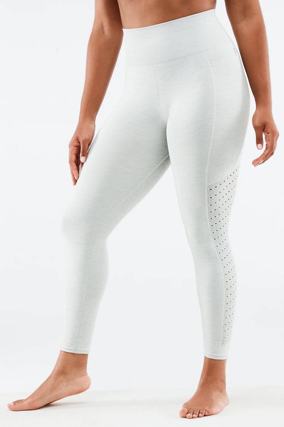 Sync High-Waisted Perforated 7/8 | Fabletics