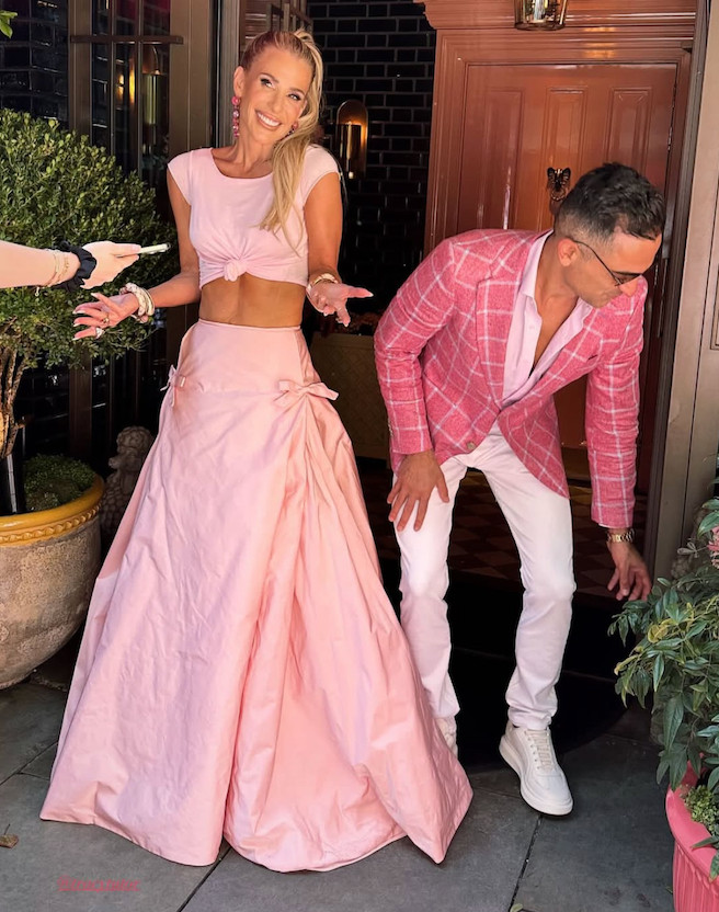 All things pink💕 My exact set is Versace! 

 #LTKStyleTip