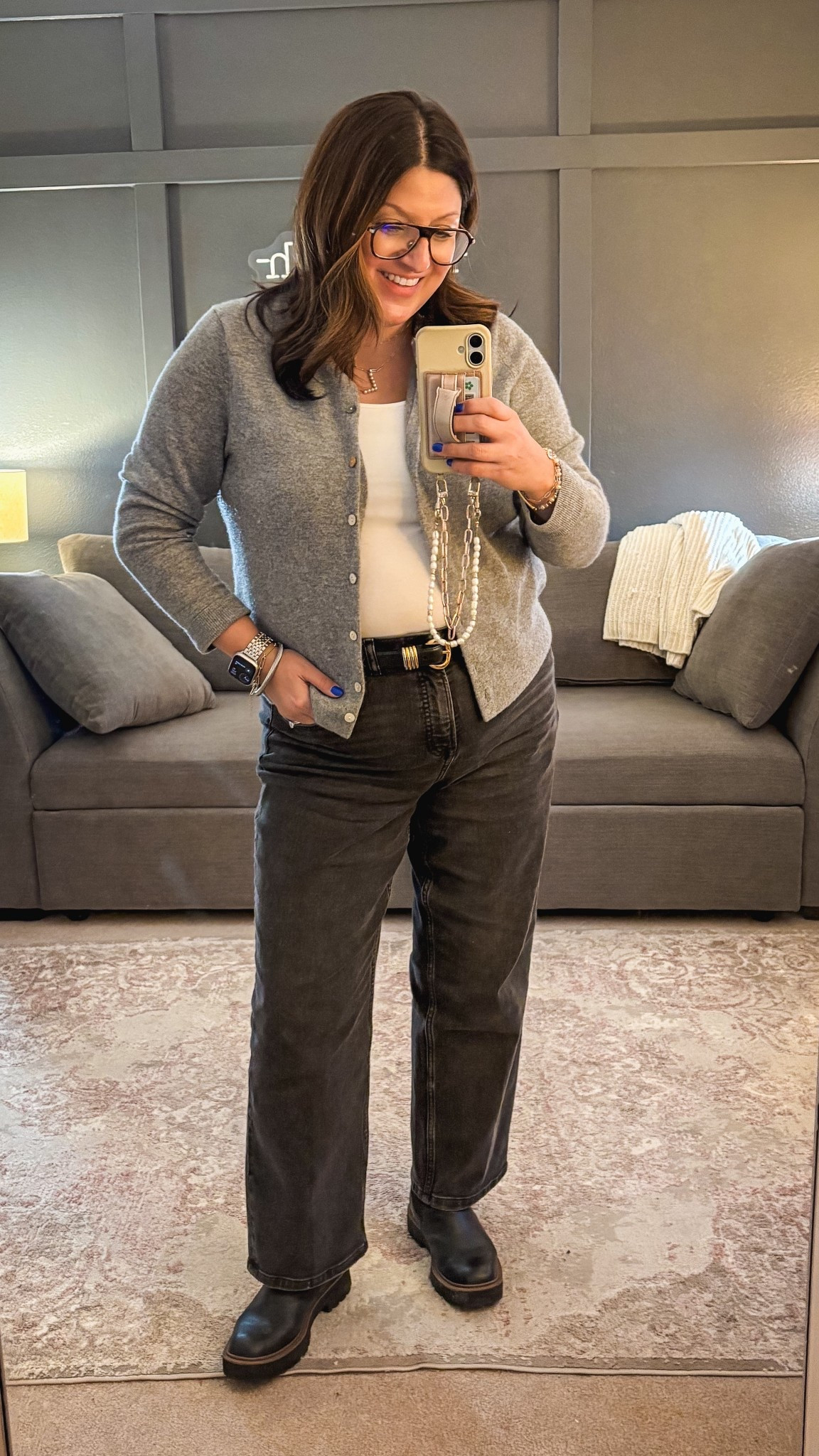 Today’s ootd. Everything I’m wearing is an XL
Quince cardi
Madewell belt
Spanx jeans
Sam Edelman Laguna Chelsea boots


#LTKMidsize #LTKOver40 #LTKSeasonal